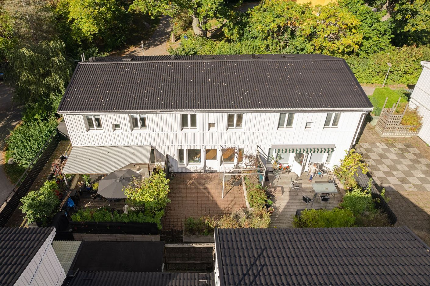 Drönarvy över uteplatsen