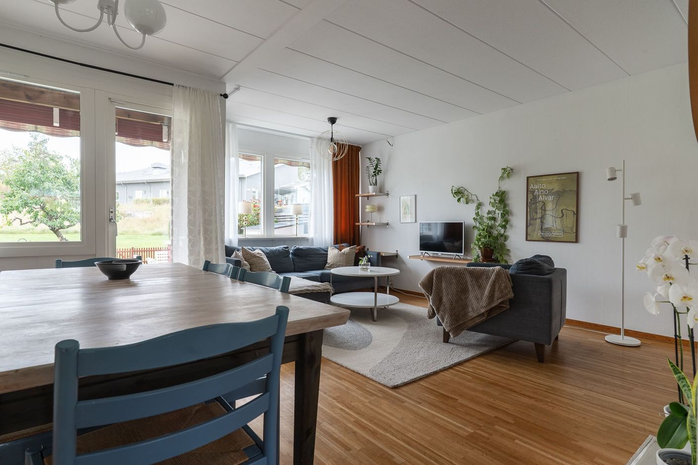 Utgång från vardagsrummet till altanen