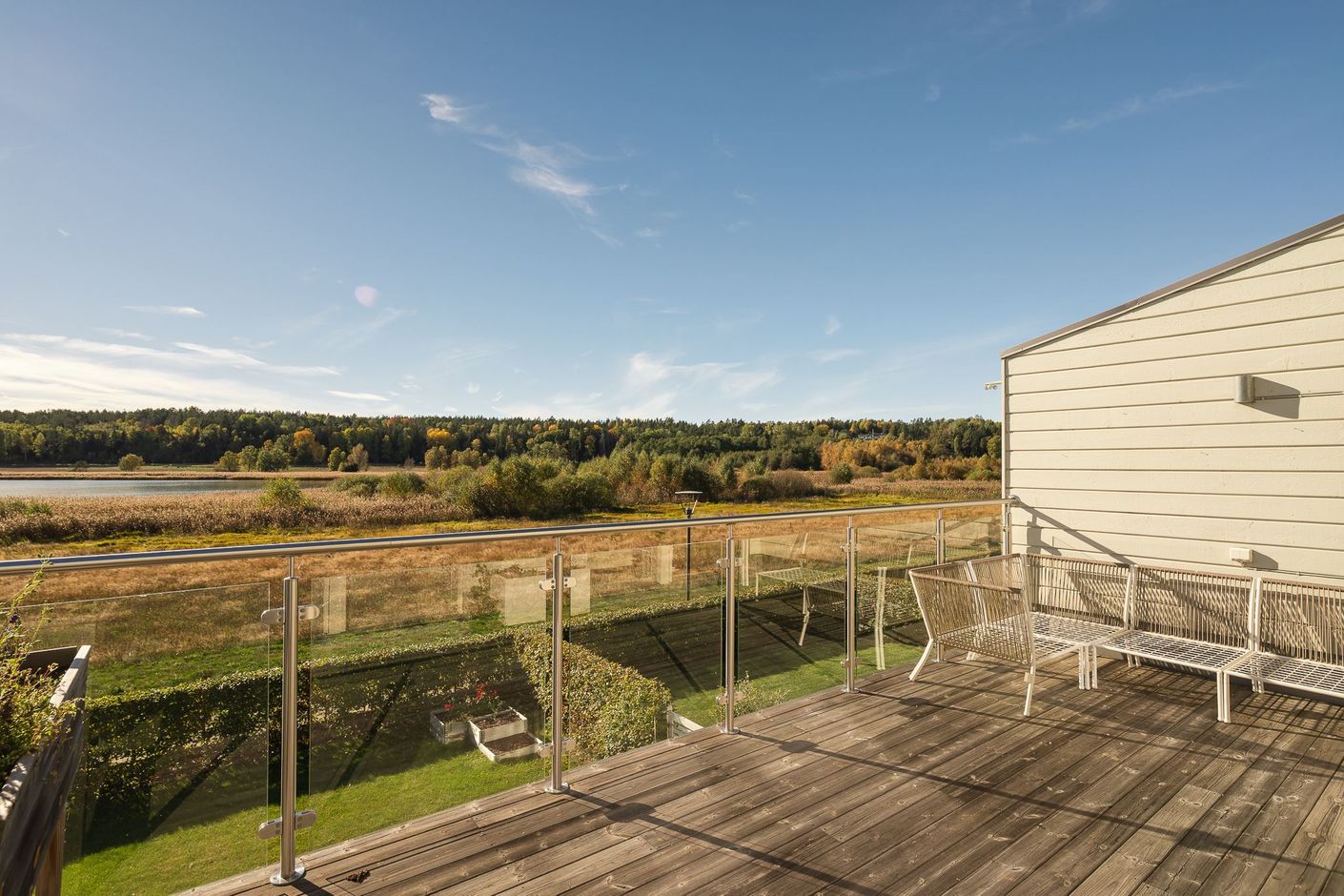Härlig terrass med direkt access från allrummet