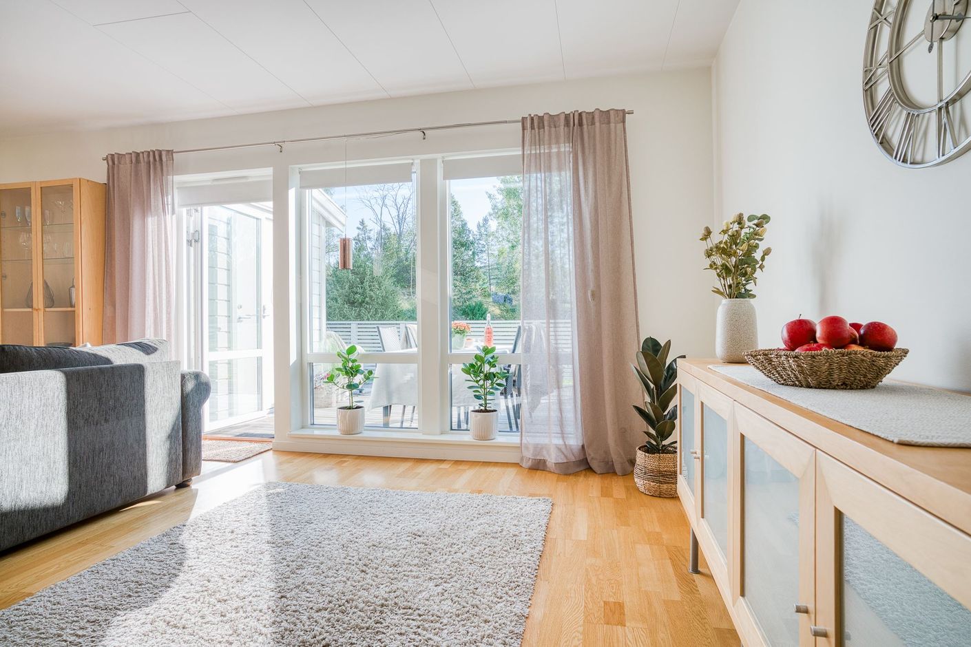 Utgång till baksidans uteplats