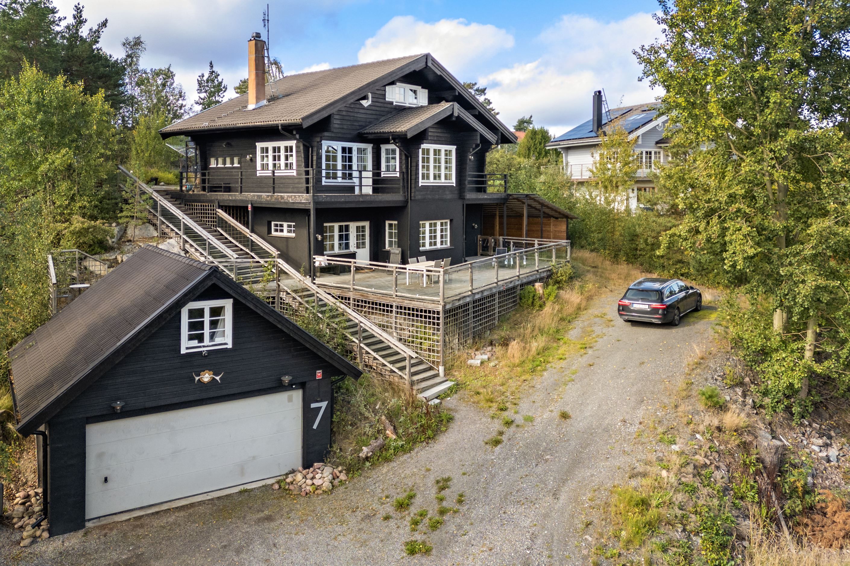 Rymligt hus med garage
