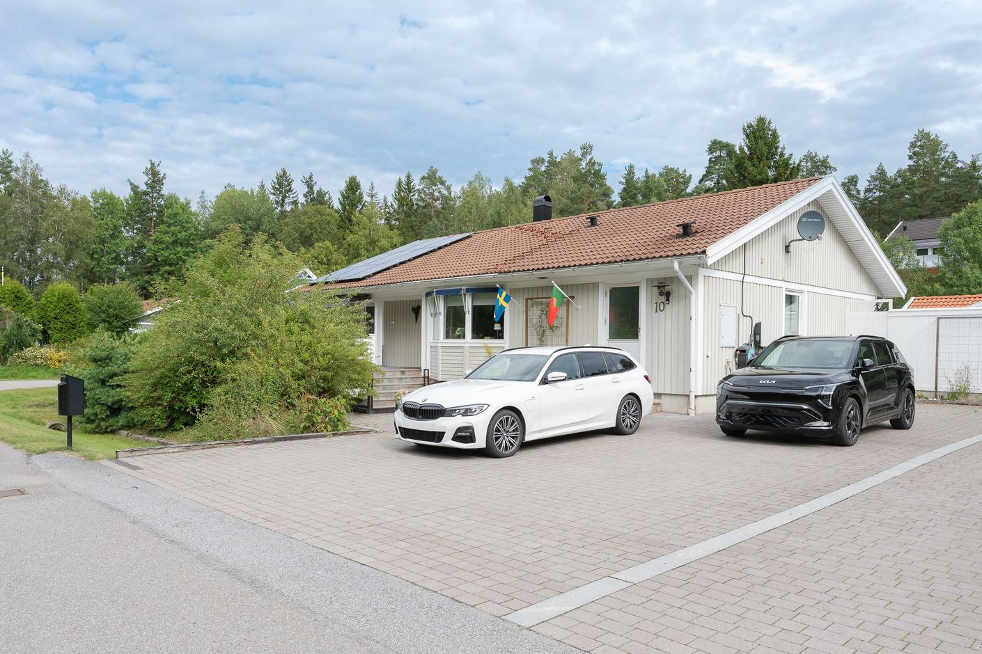 Gott om plats för flera bilar