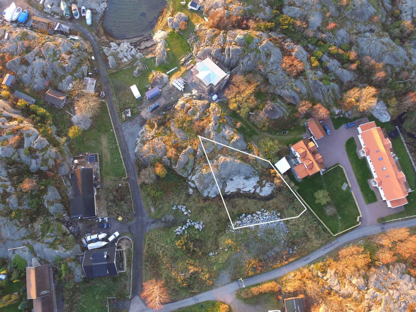 OBS! Avvikelse kan förekomma i utritad tomtkarta.