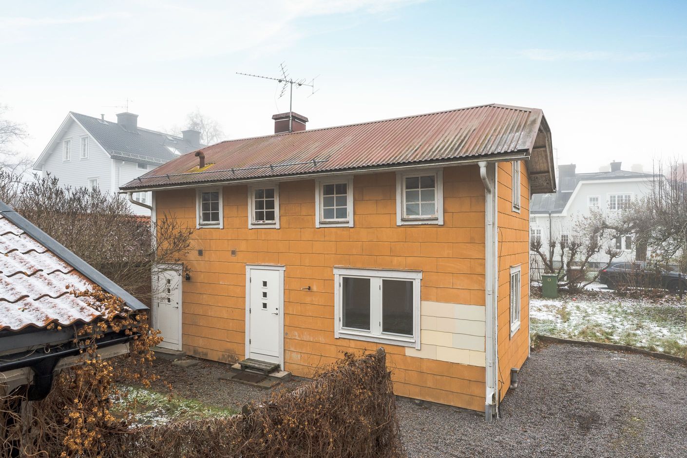 Annexbyggnad med 2 st lägenheter om vardera 37 m2