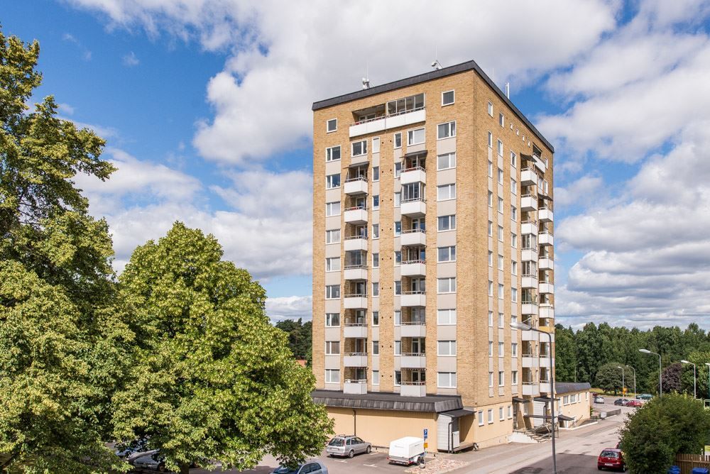 Välkommen till Rösgången 6 med hiss och balkong