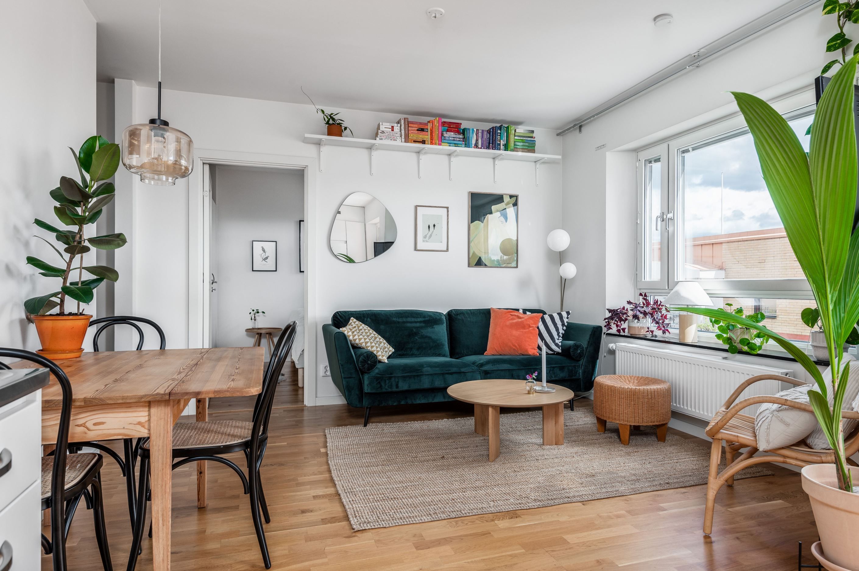 Genomgående ljusa ytskikt