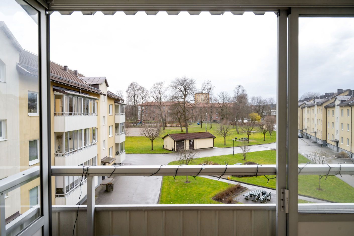 Utsikt från balkongen, glaset kan öppnas upp