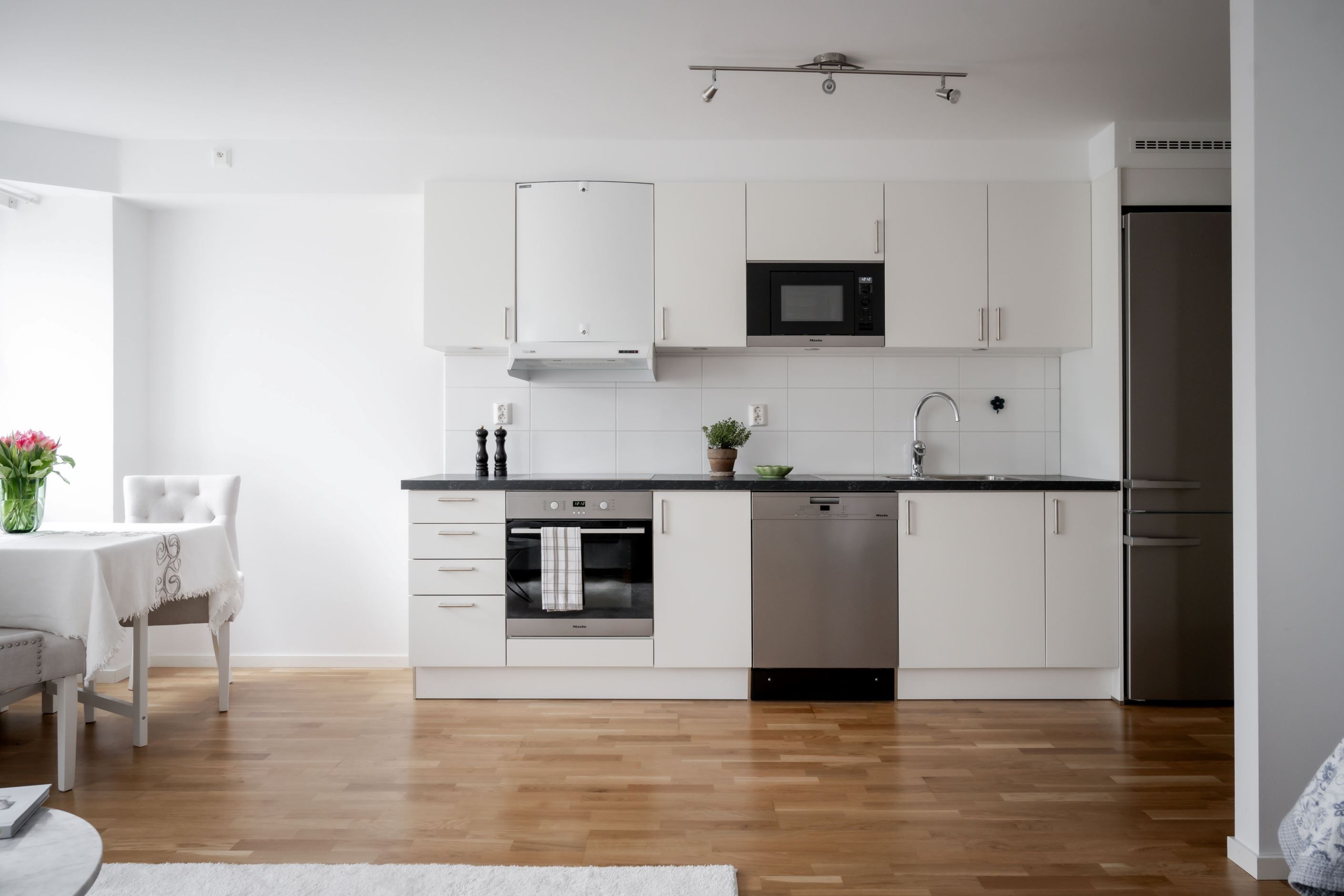Köket är modernt och fullt utrustat