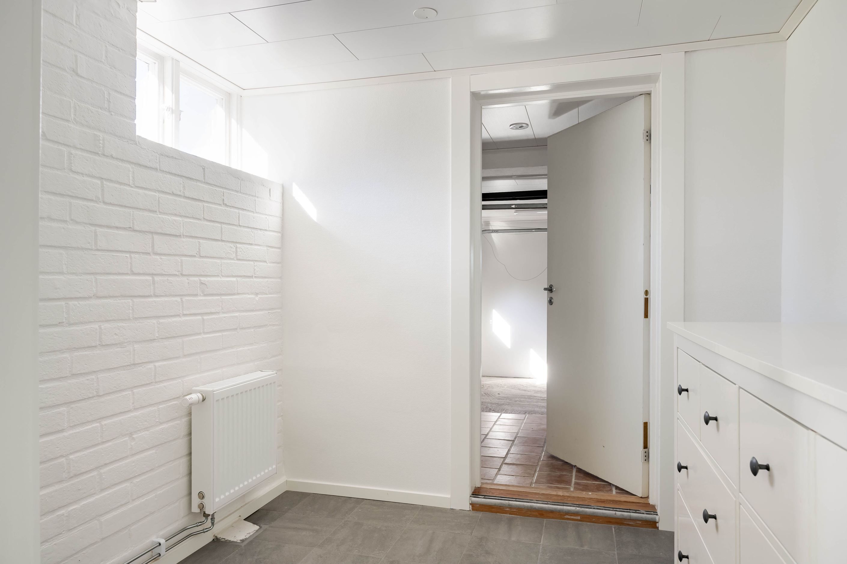Utgång till garaget