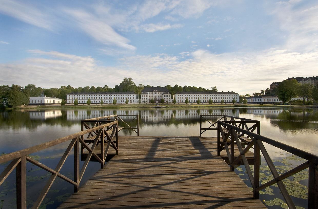 Närhet till Karlbergsslott och dess grönområden