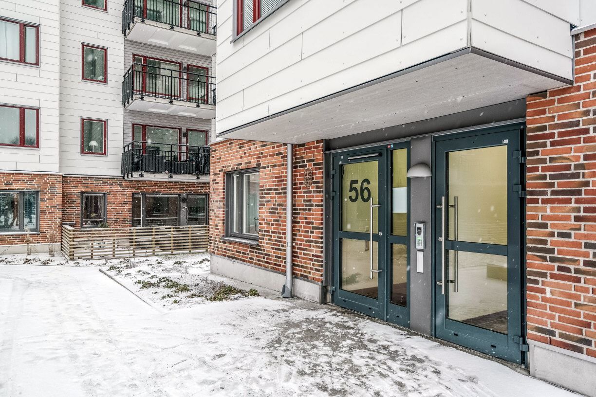 Entrén till Bratteråsgatan 56
