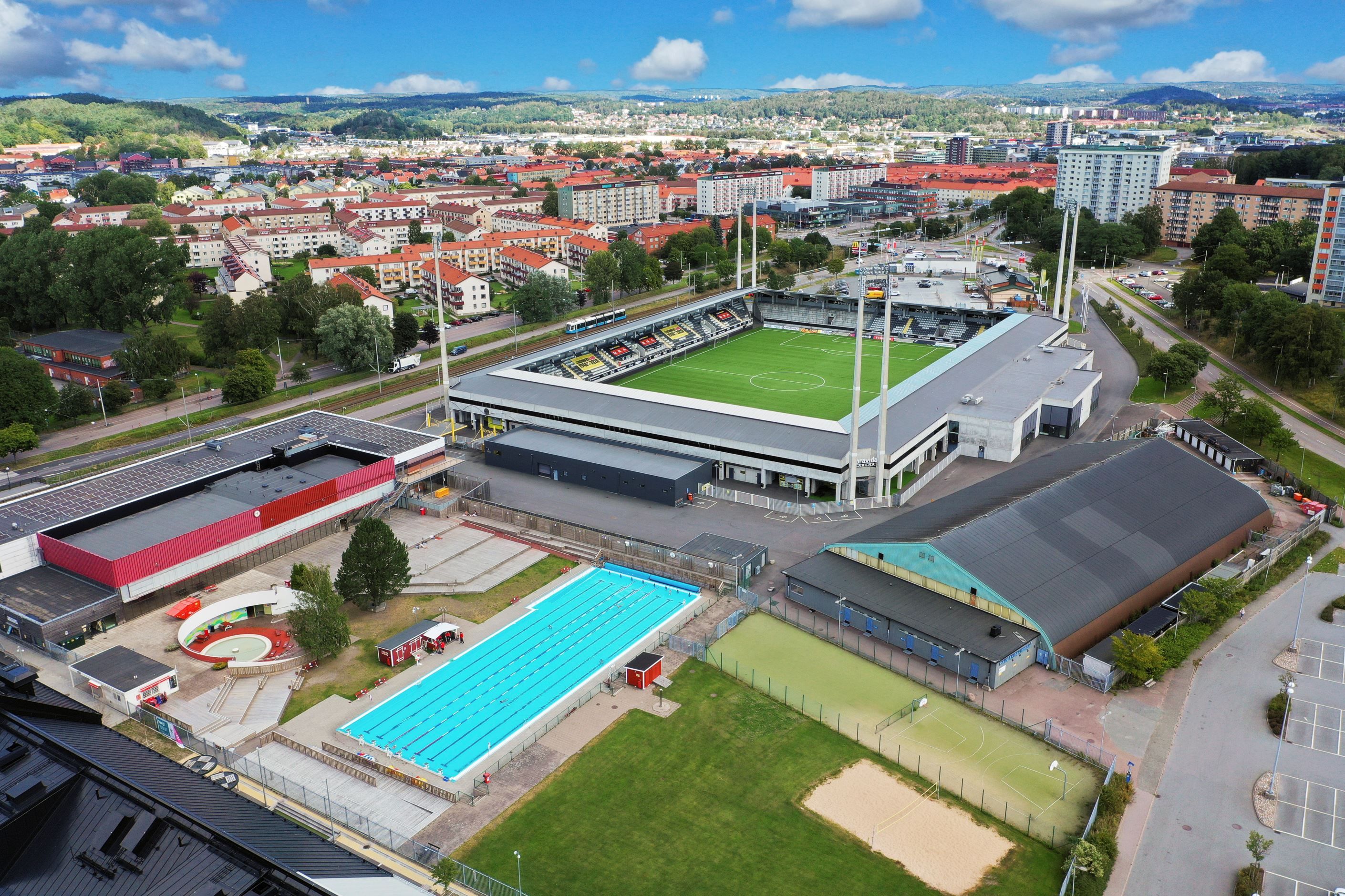 Badhus, Ishall och fotbollsarena i närheten
