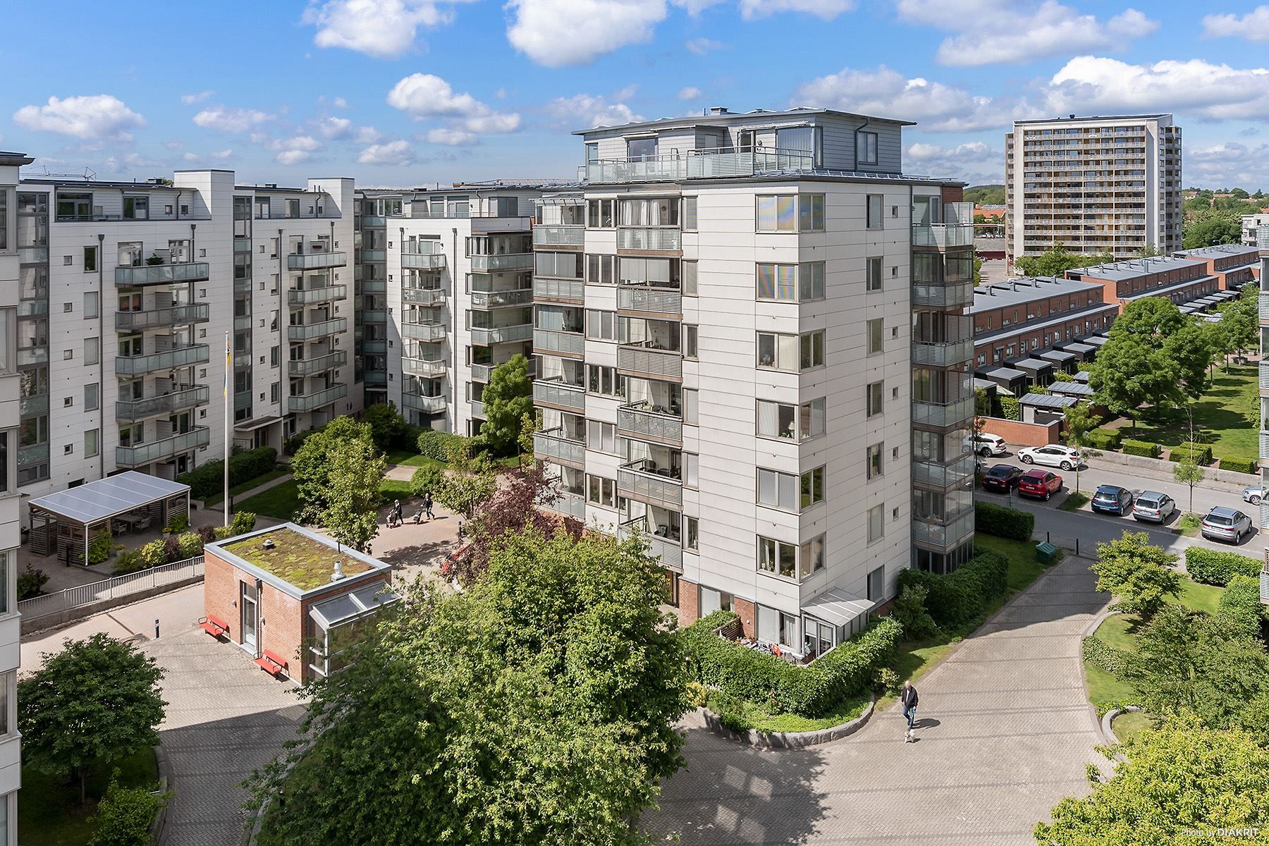 Norra Skeppspromenaden 17, granne med parken