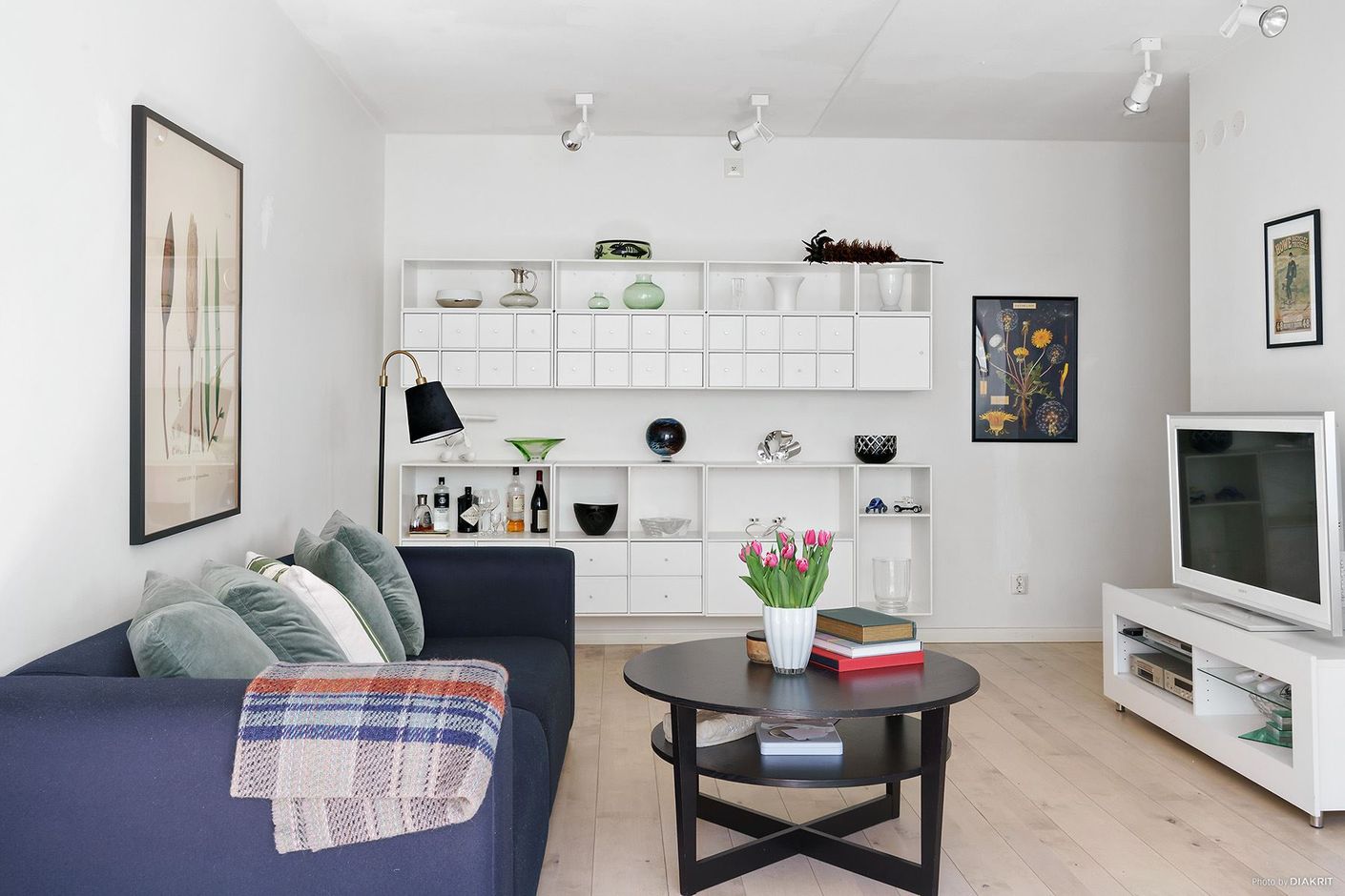 Här ryms stor soffa