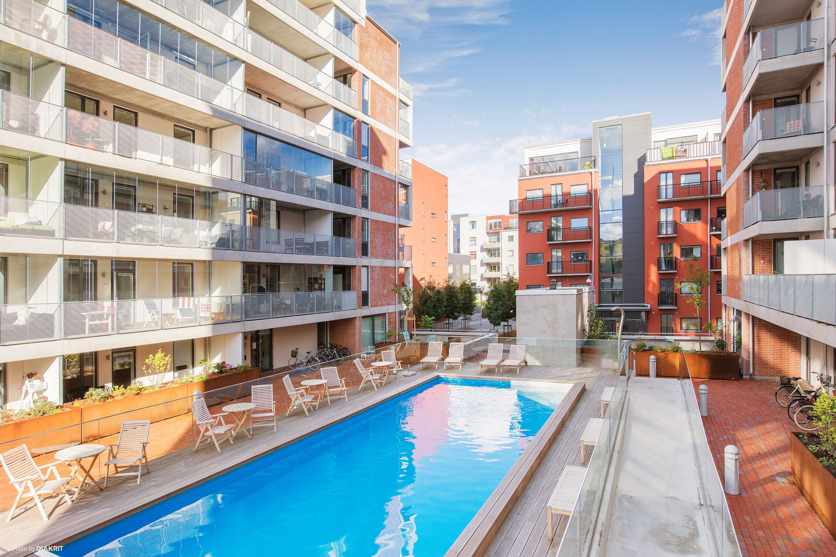 Föreningens pool som nyttjas av de boende!