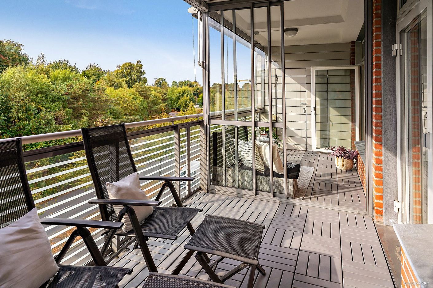 Inglasat eller ej här finns båda åt sydväst!