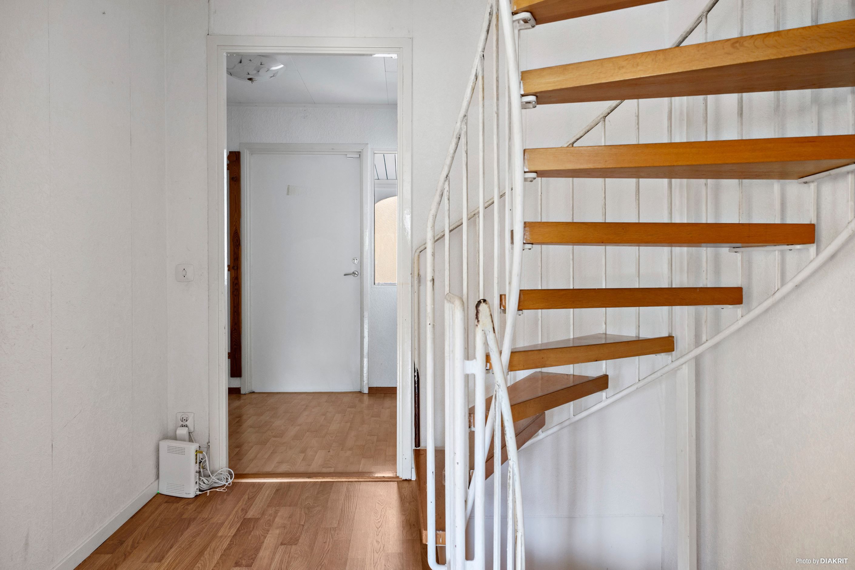 Ta trappan ner till källaren