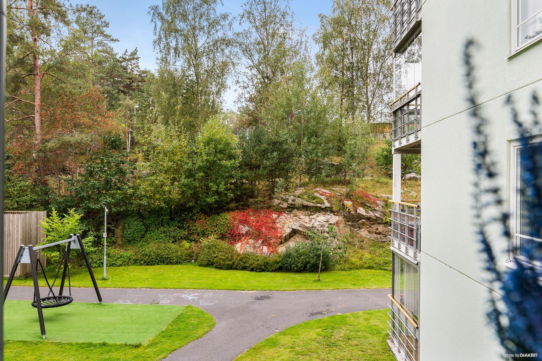 Den grönskande innegården