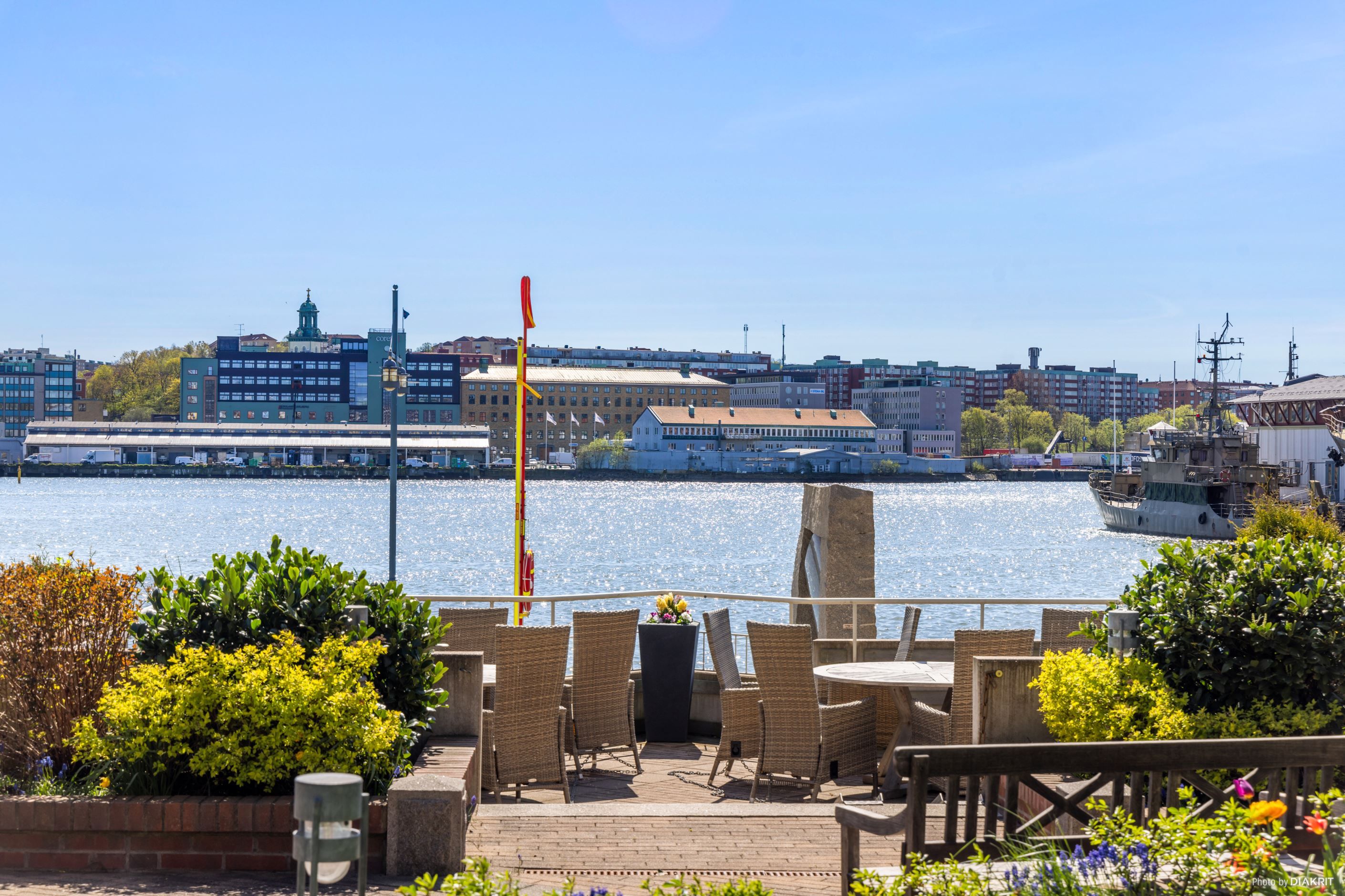 Föreningens uteplats "Komandobryggan"