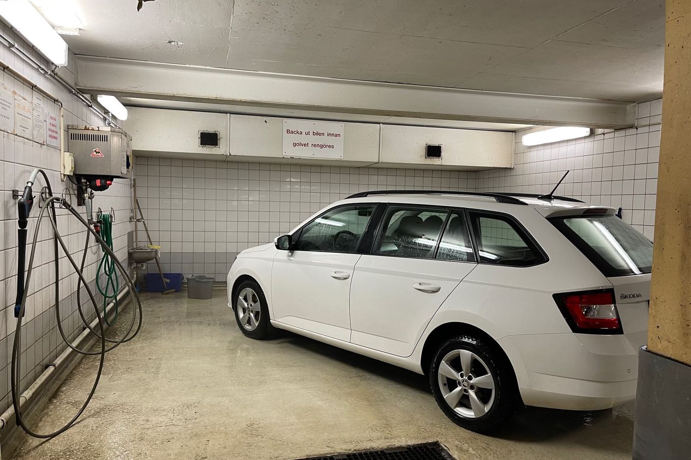 Tvättmöjligheter i garaget