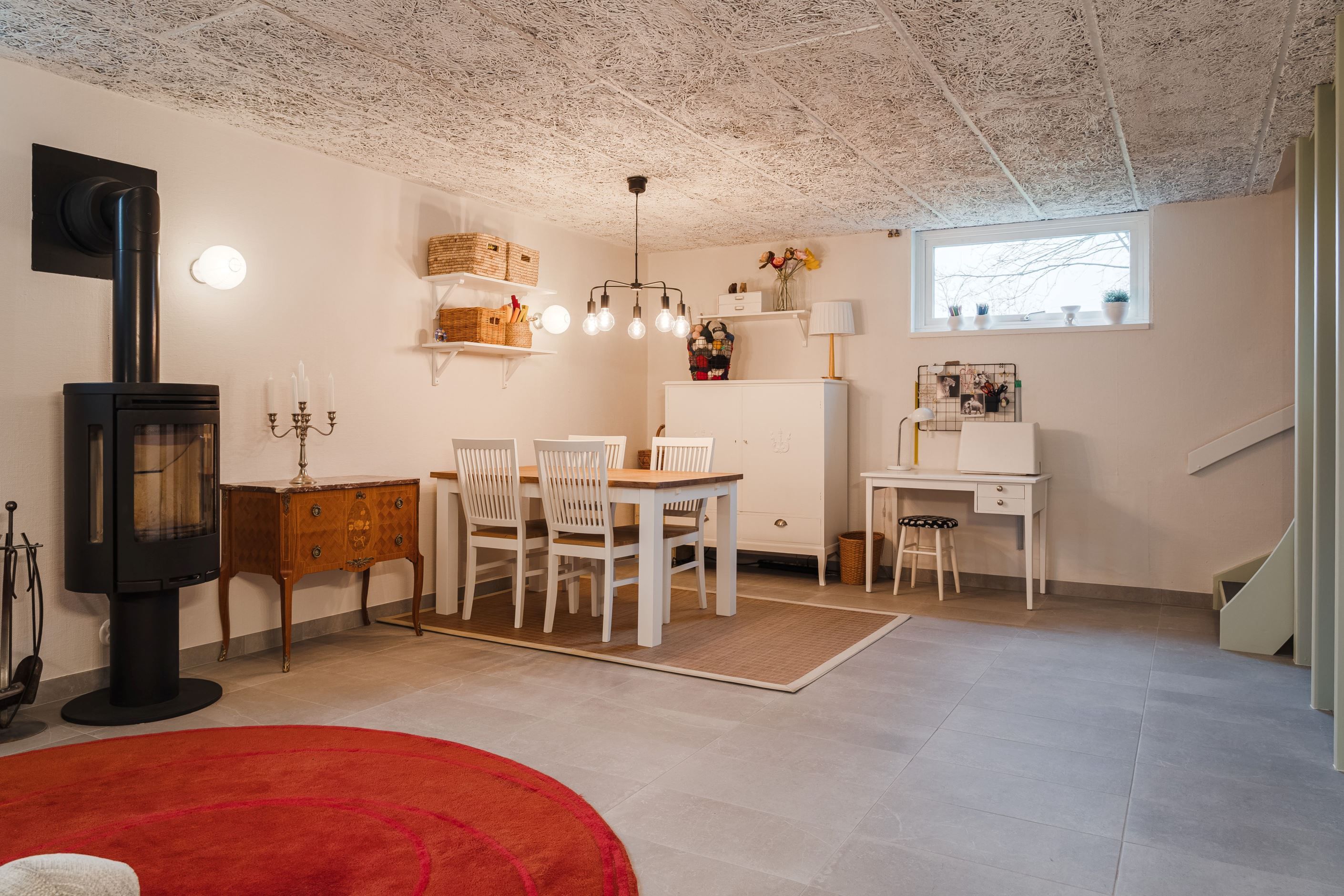 Allrum på nedre plan