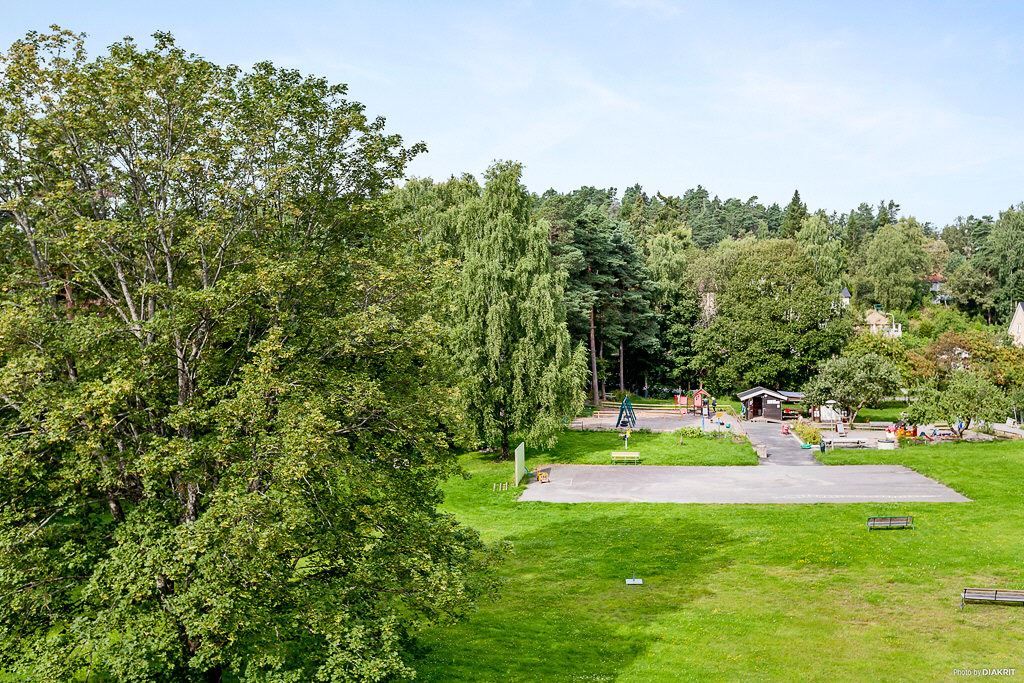 Parklek ett stenkast bort