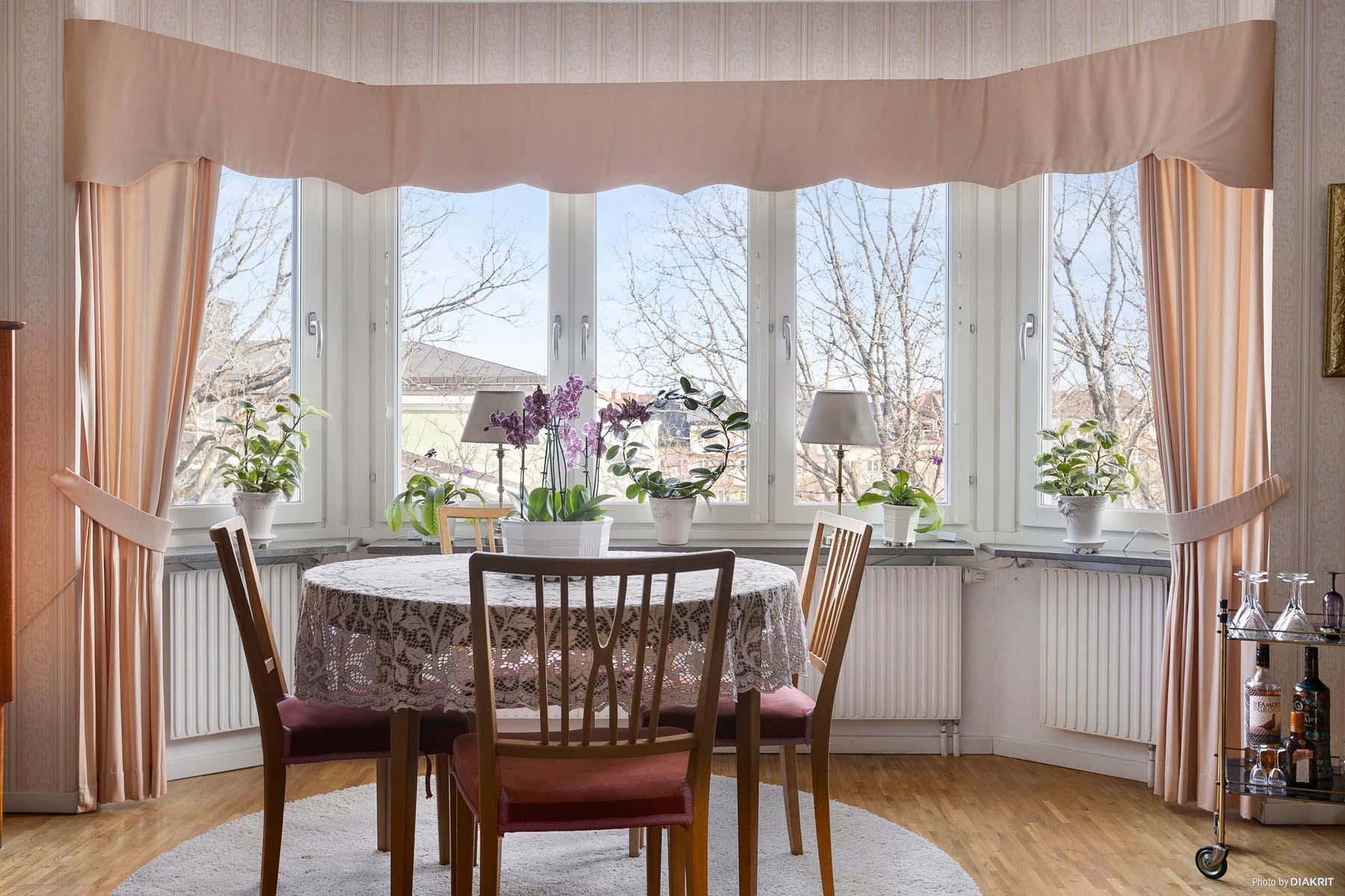 Matplats i vardagsrum