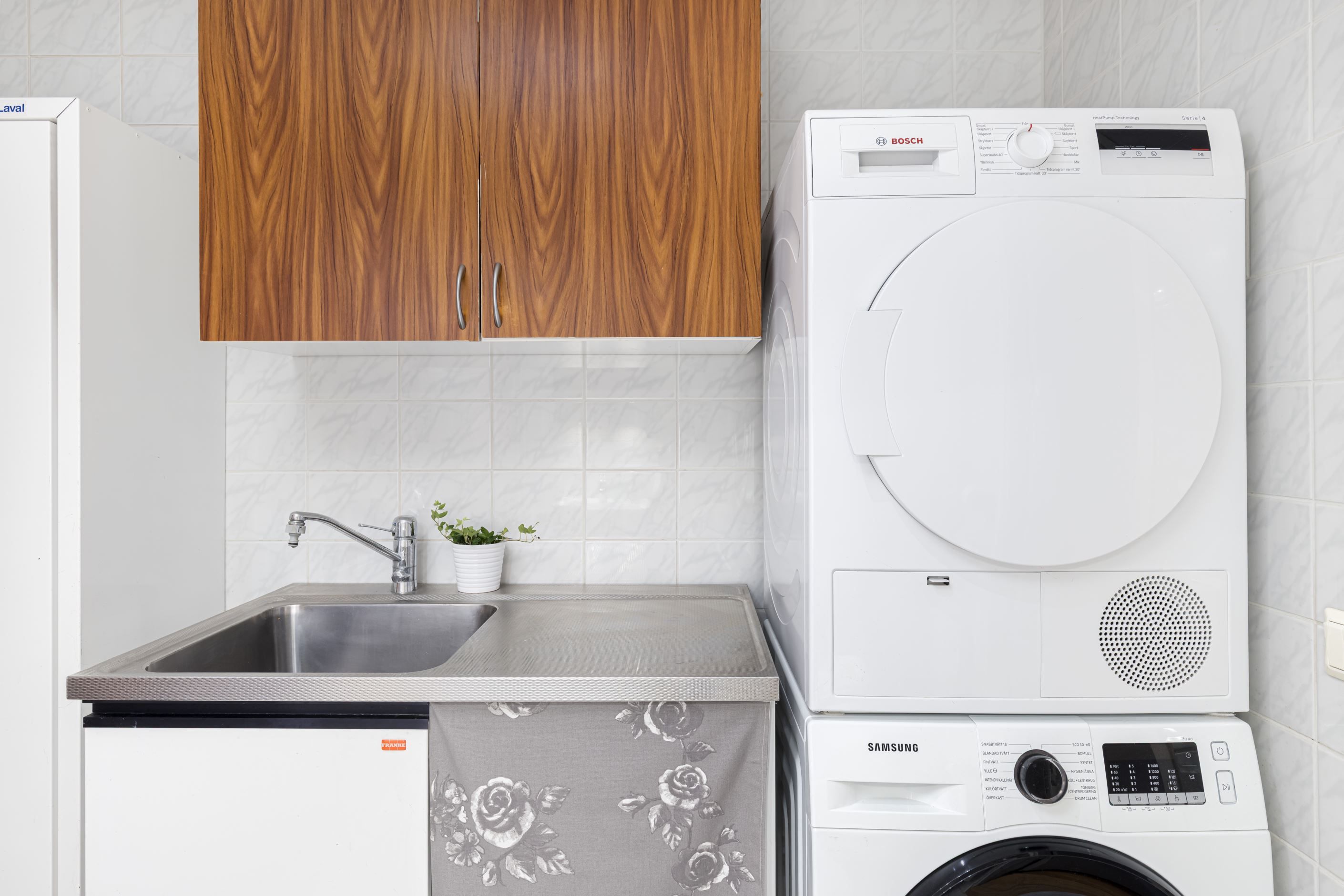 Badrum och tvättrum.