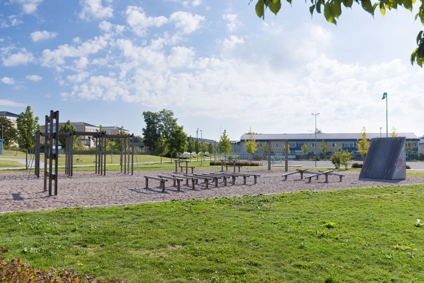 Hinderbana vid Fredrika Bremerskolan