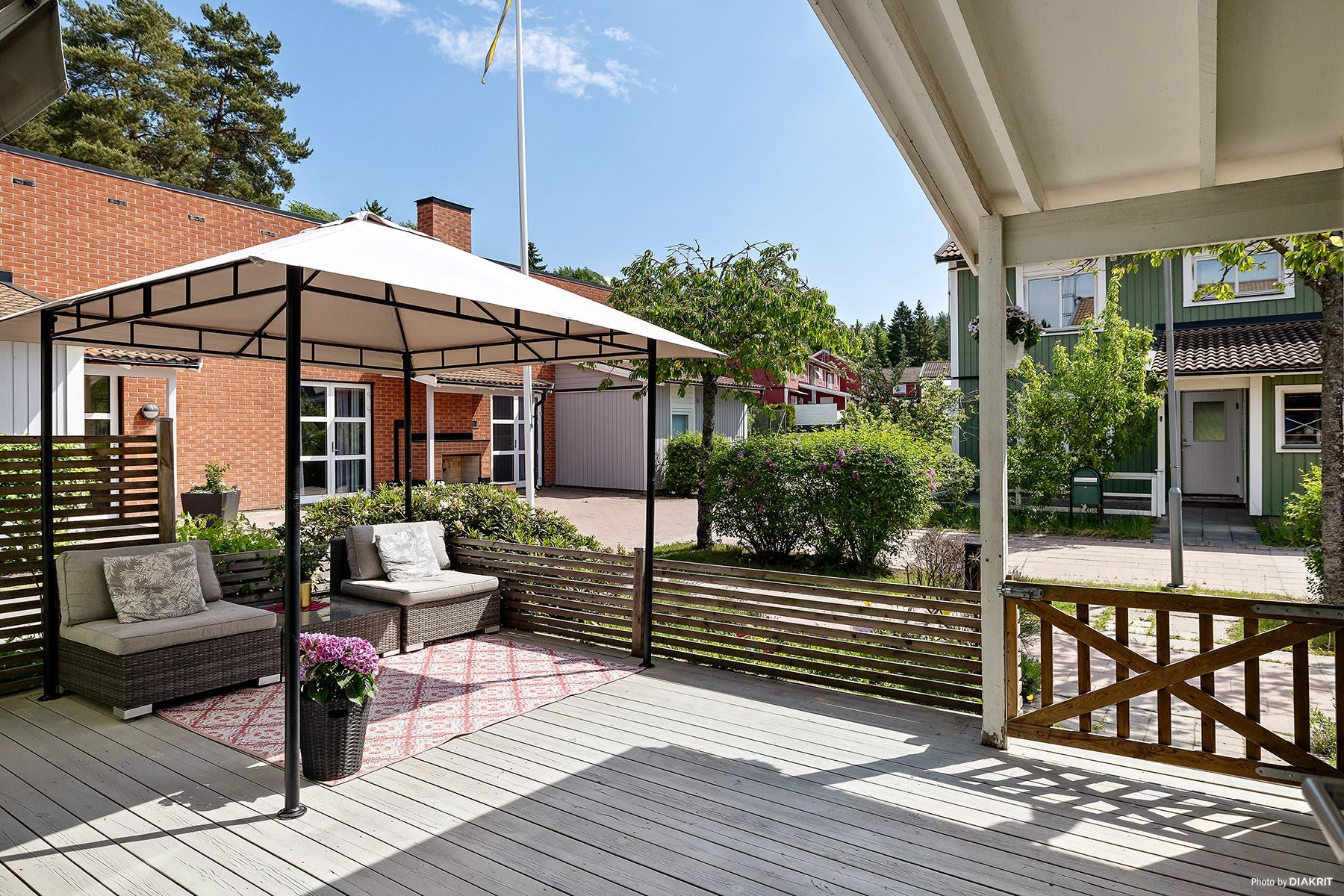 Uteplats/altan framsida