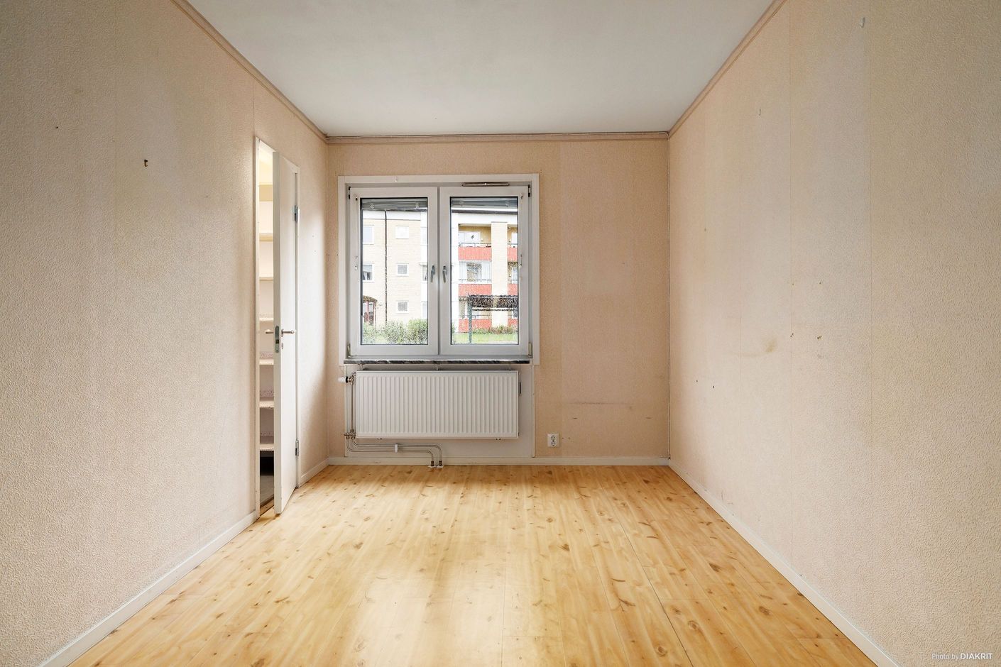Sovrum 2 med klädkammare