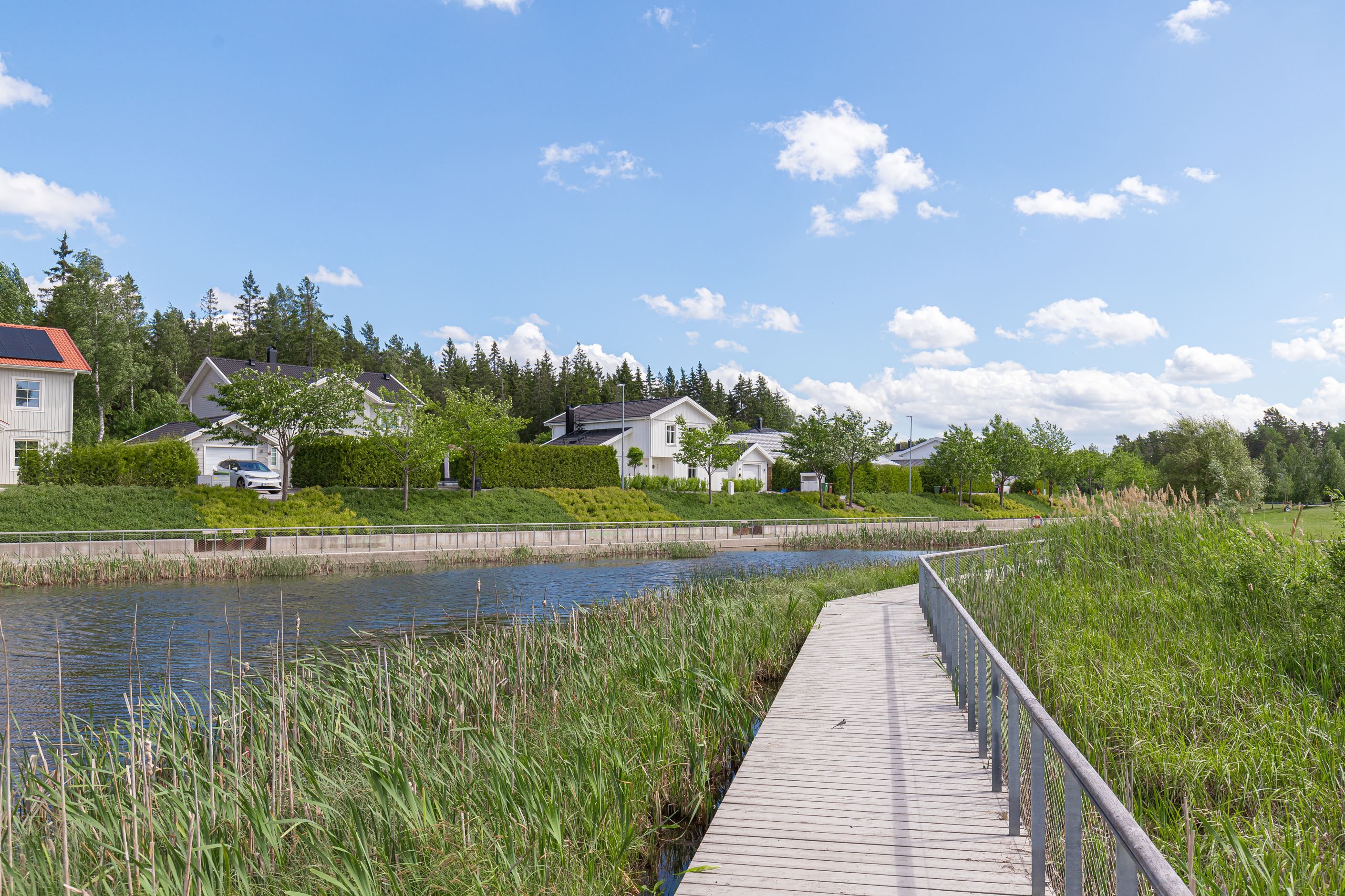 Lindbackens park vid skolan