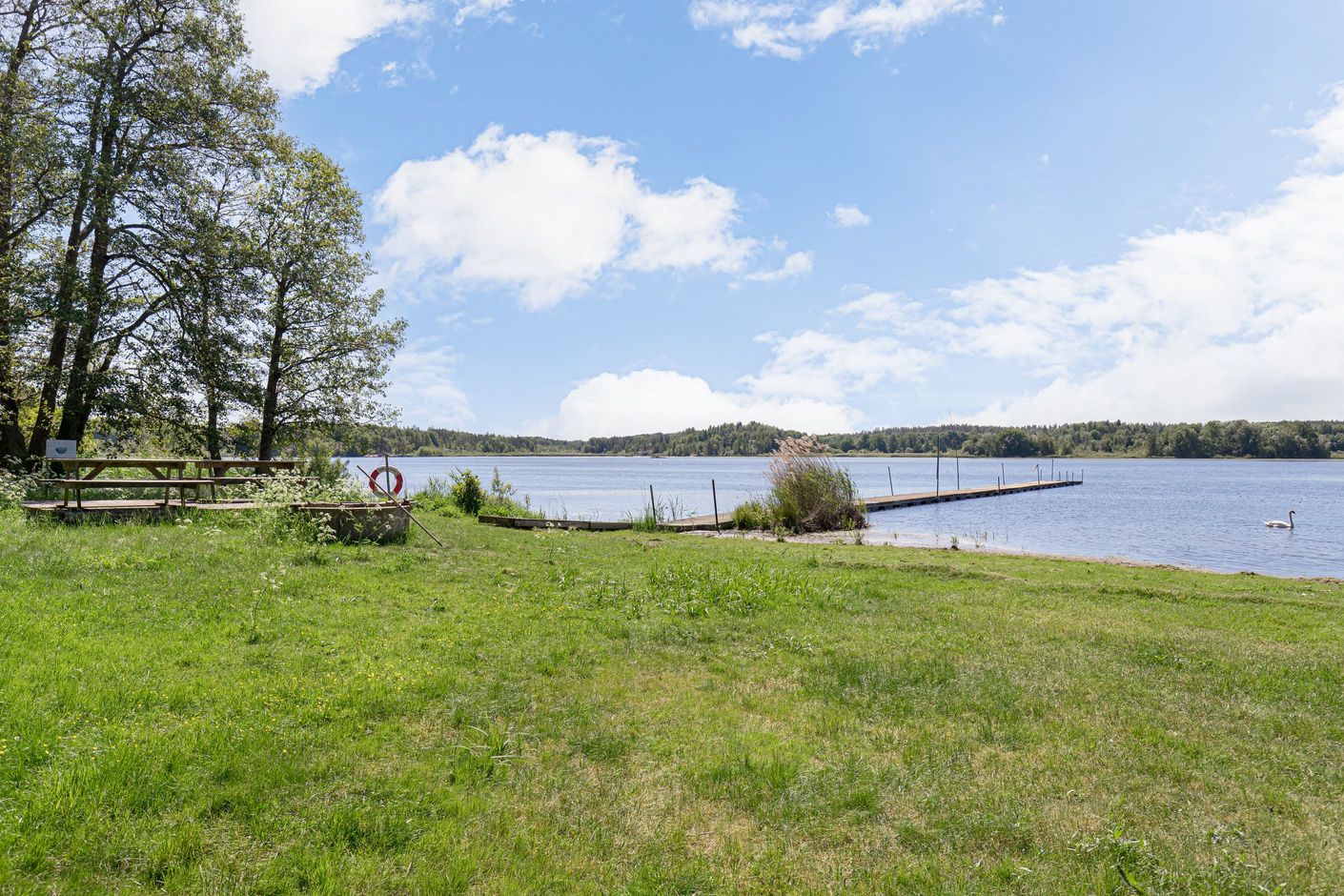Badplats nedanför Burvik Golfklubb
