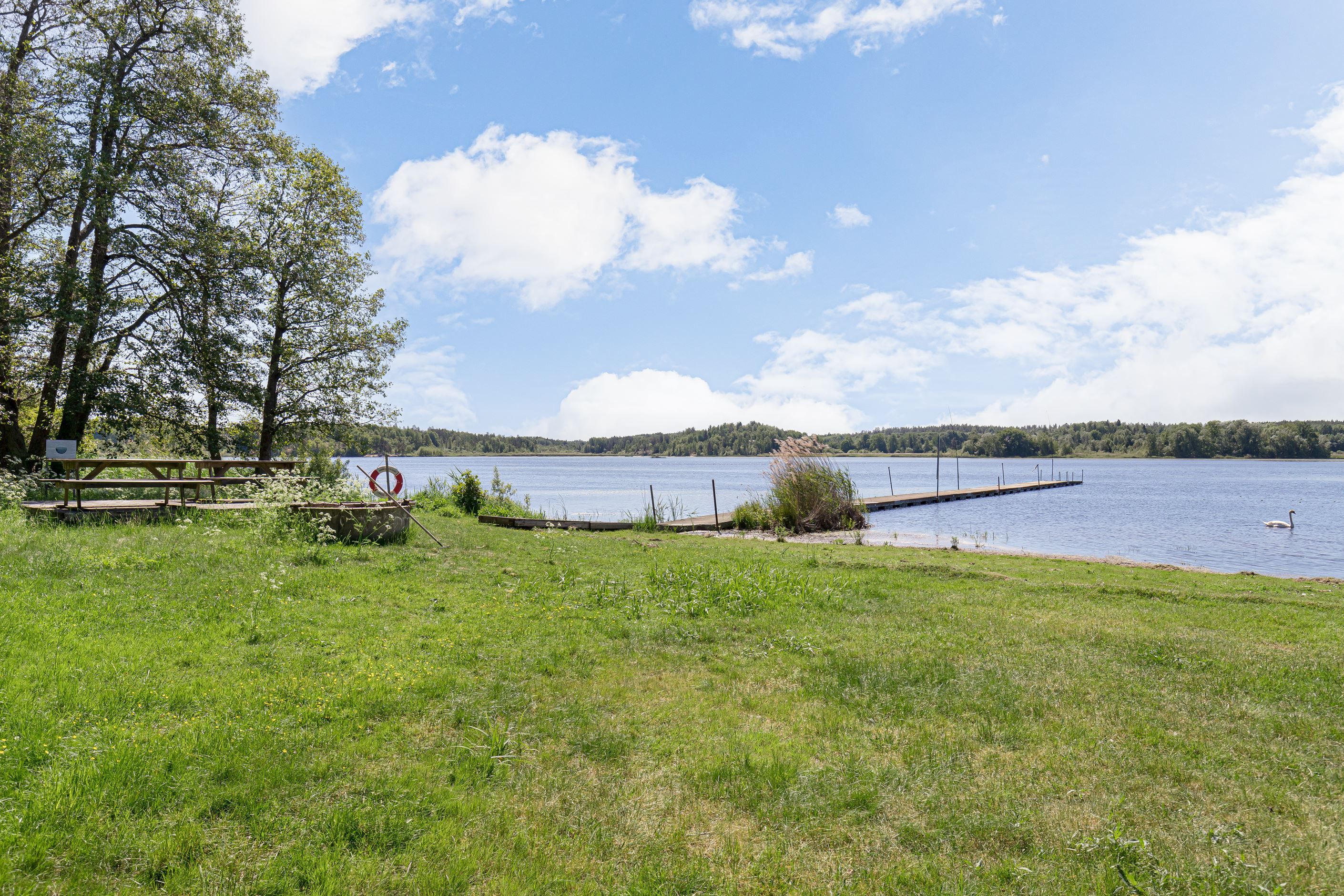 Badplats nedanför Burvik Golfklubb