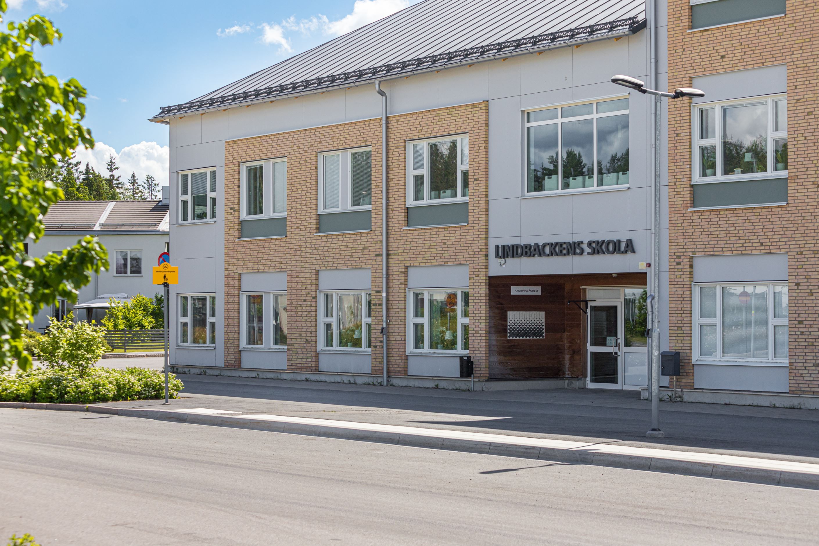 Lindbackens skola