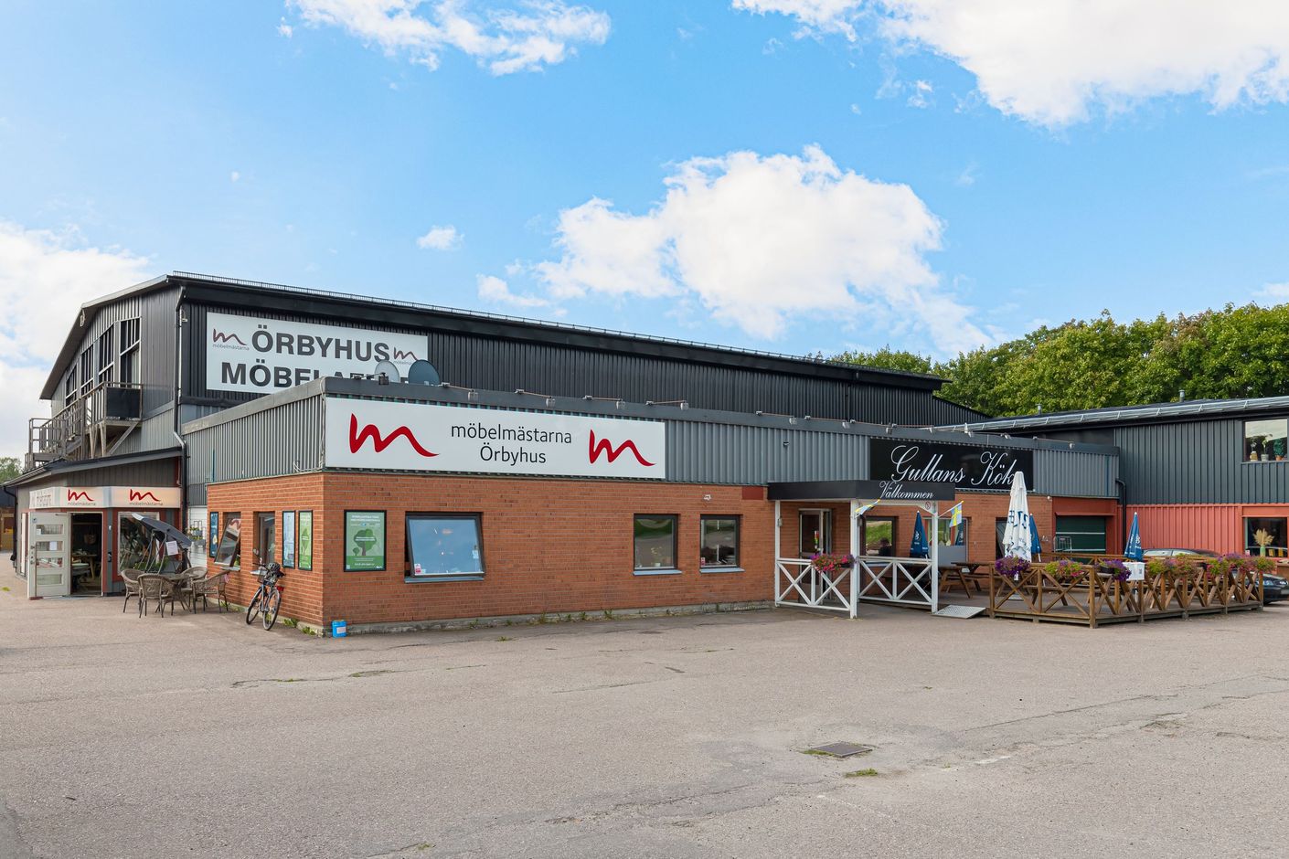 Möbelmästarna och restaurang i Örbyhus