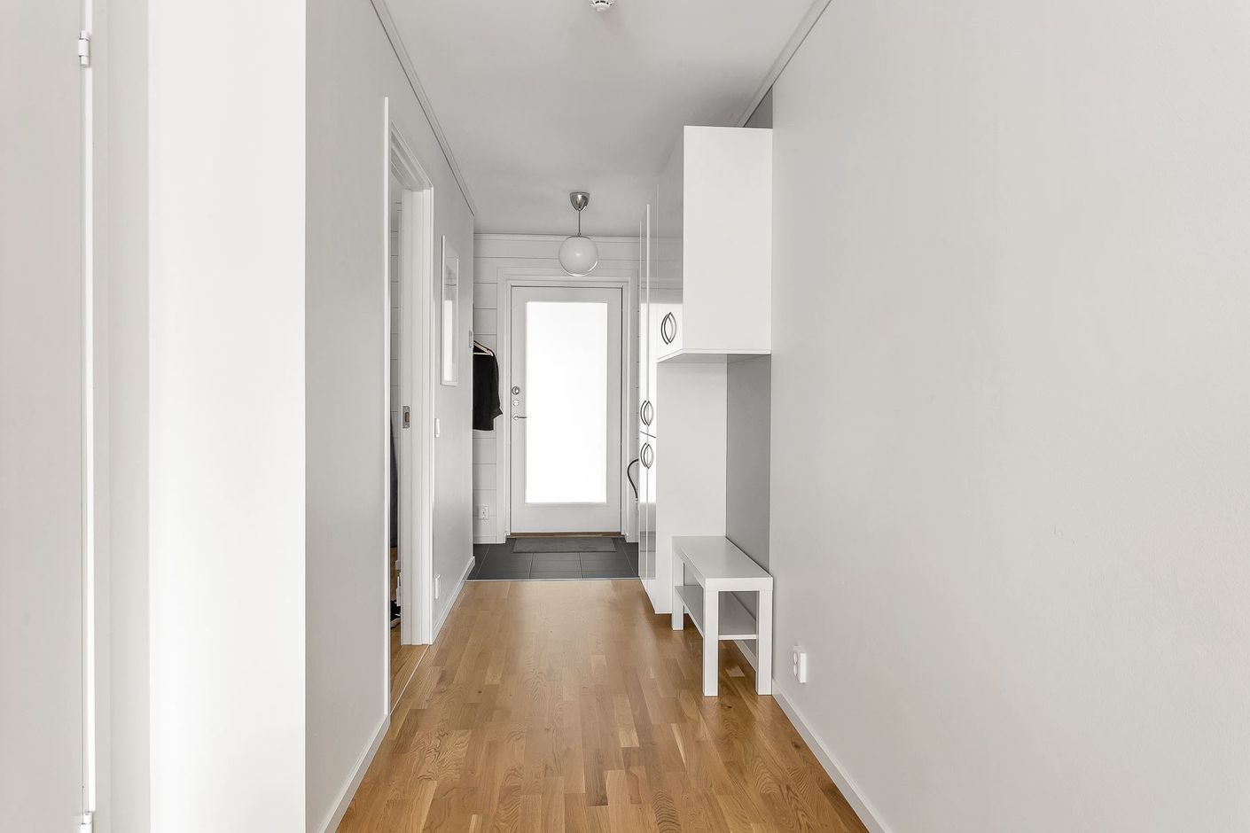 Hall- entré