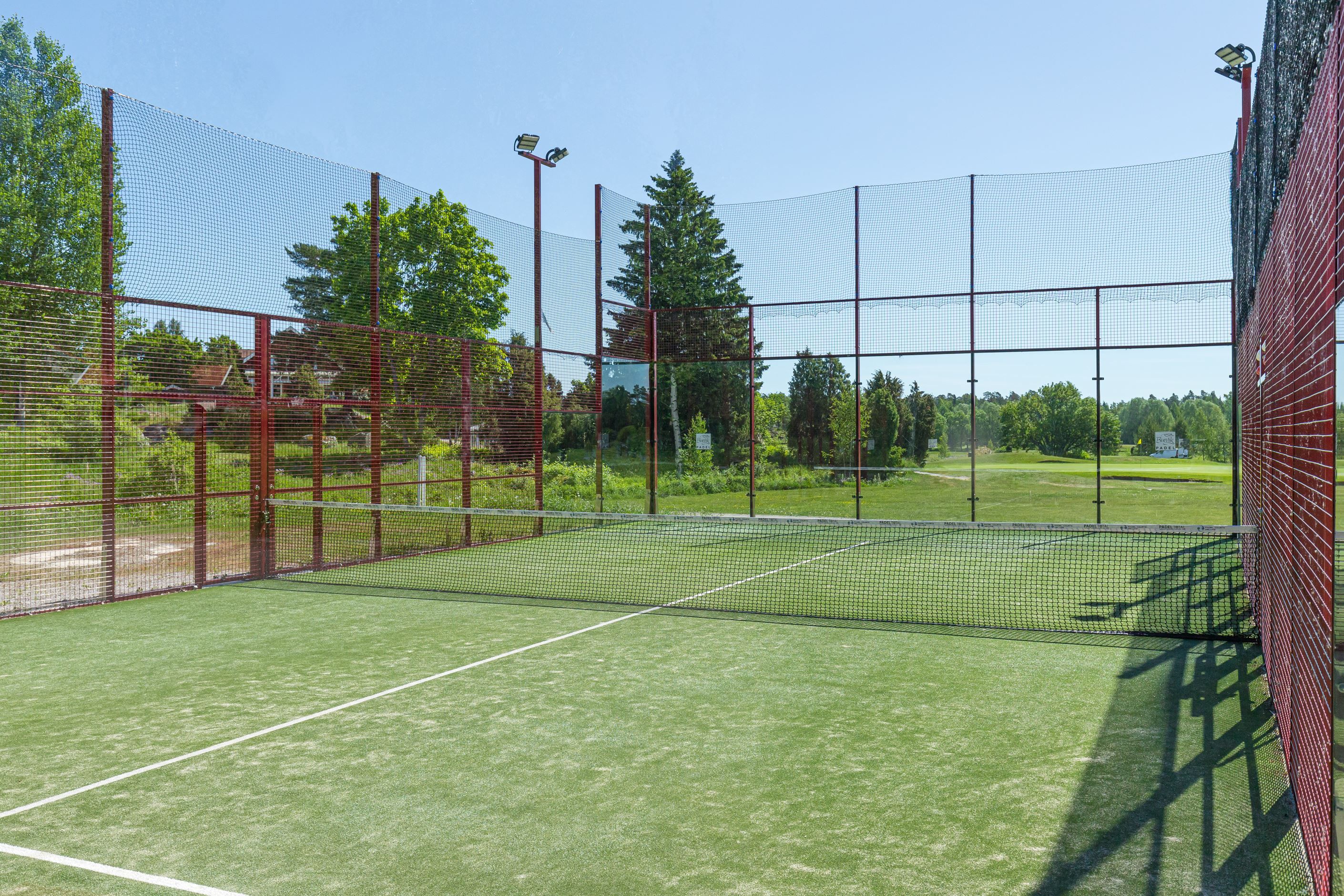 Padelbana vid Burvik Golfklubb