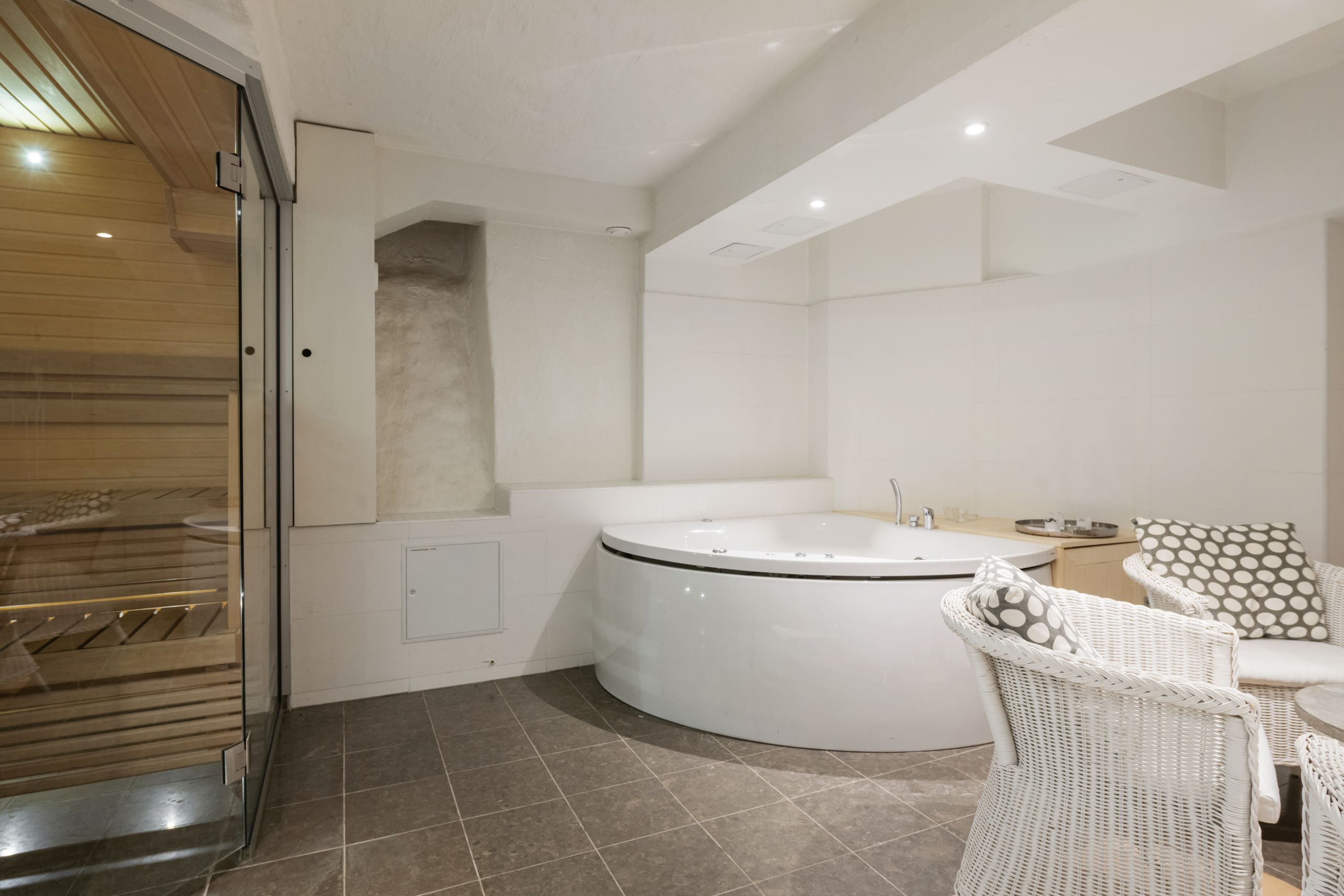 Föreningens gemensamma spa.