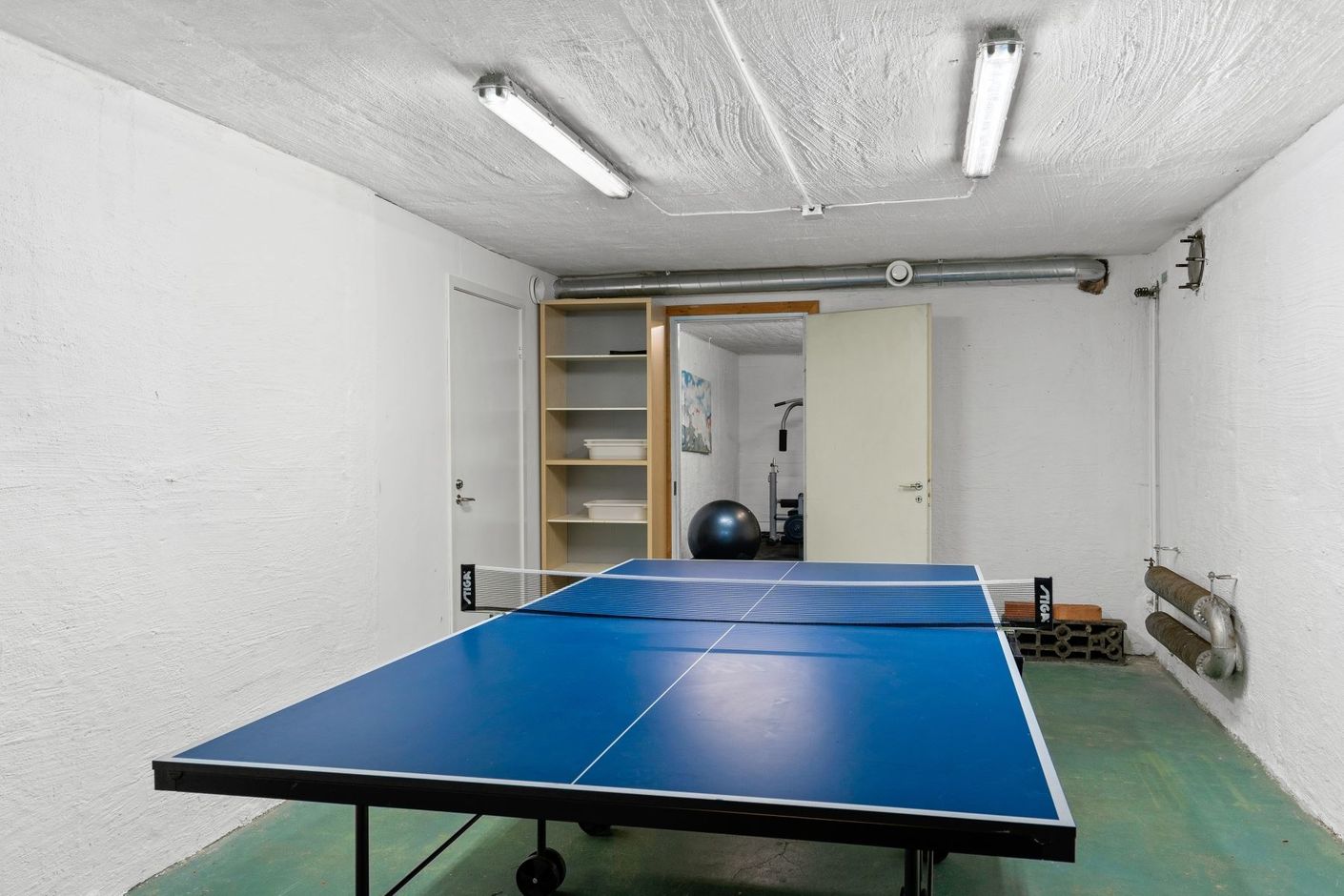 Hobbyrum med pingisbord för medlemmar