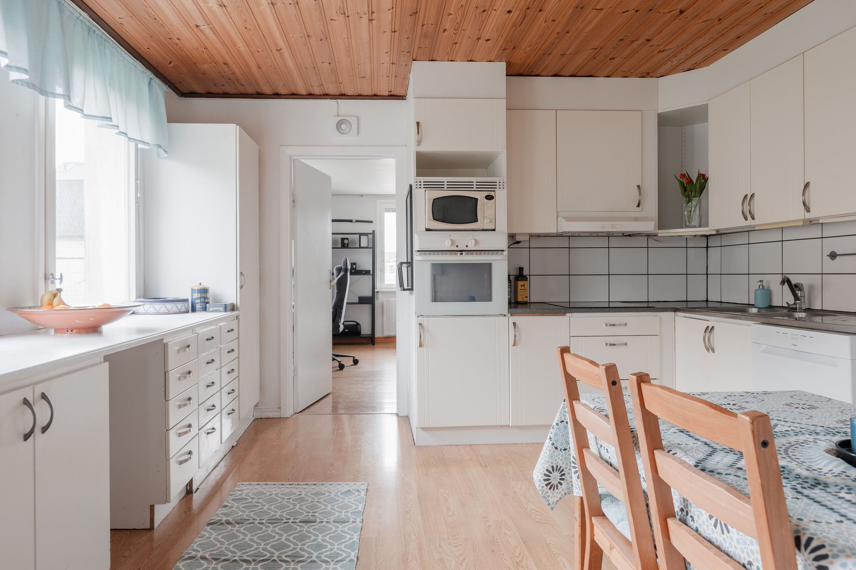 Kök lägenhet entréplan