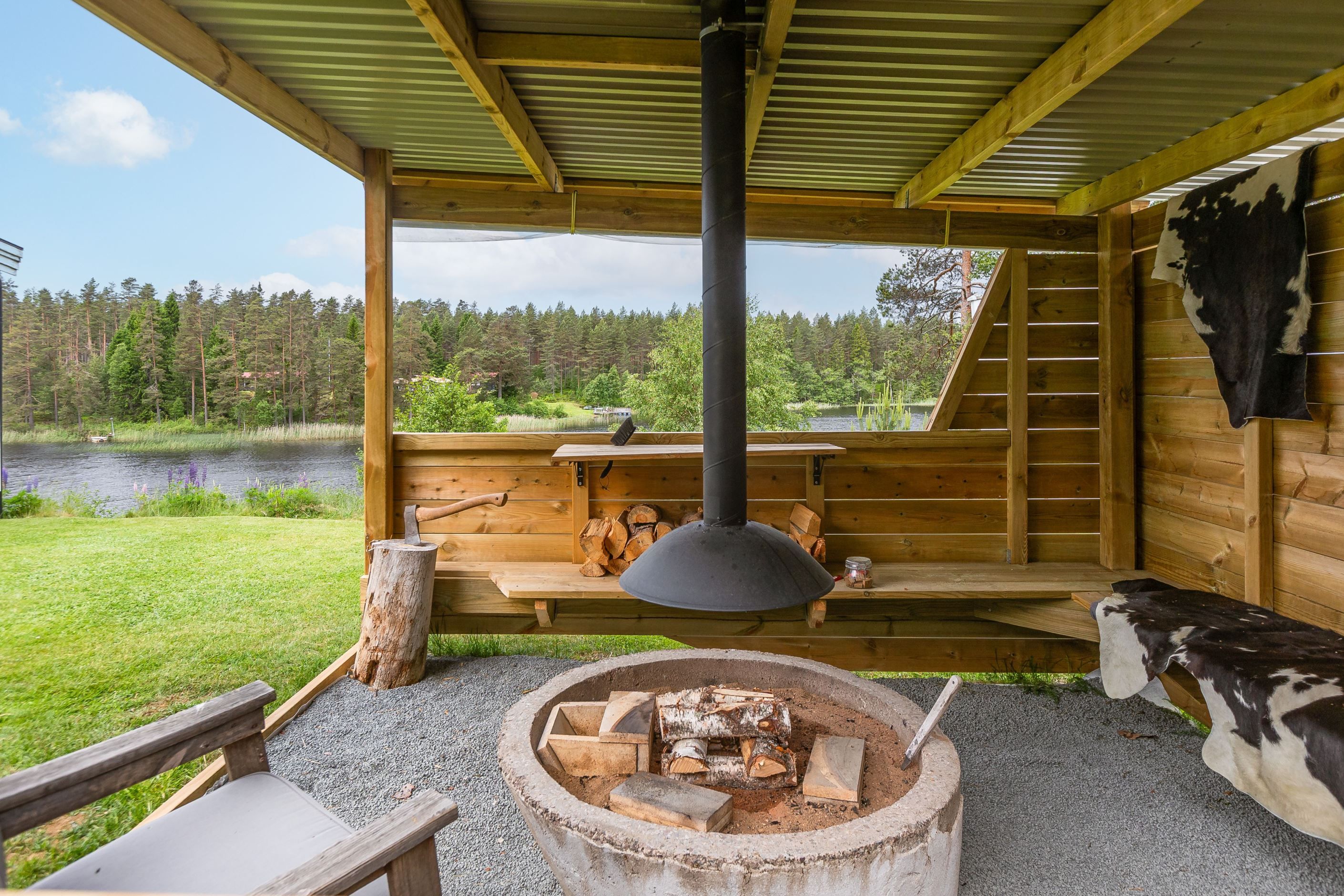Trevlig plats att samlas på för samvaro runt elden