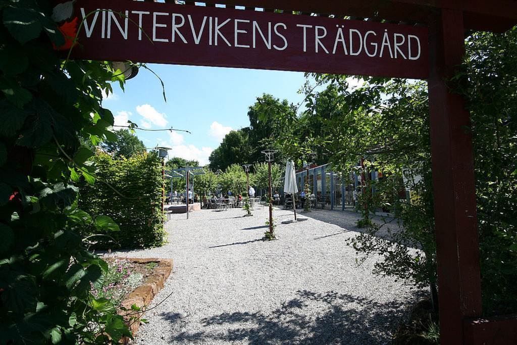 Vintervikens trädgård med café och restaurang
