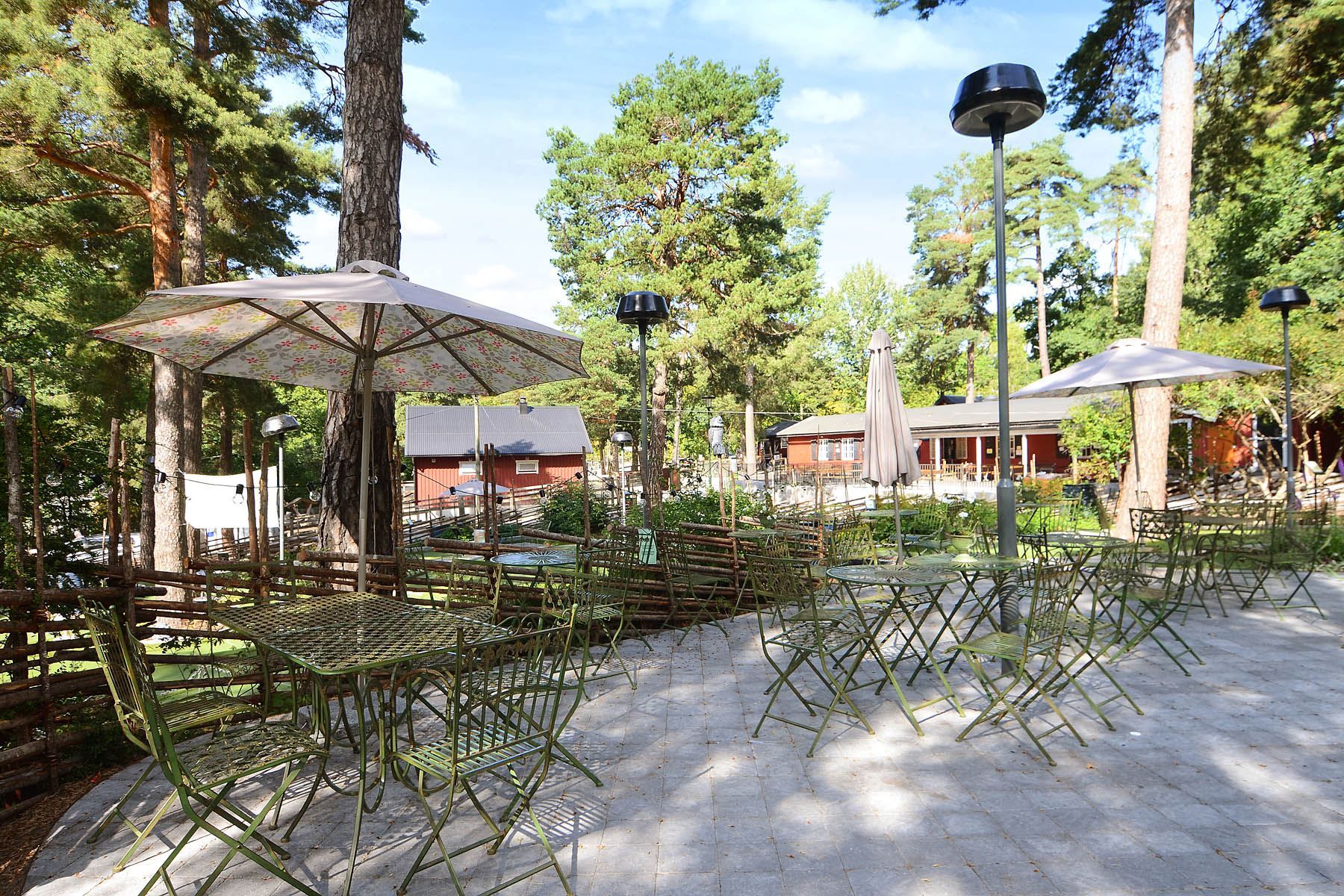 Välkomna till Golfbaren i Aspudden, minigolf och bistro