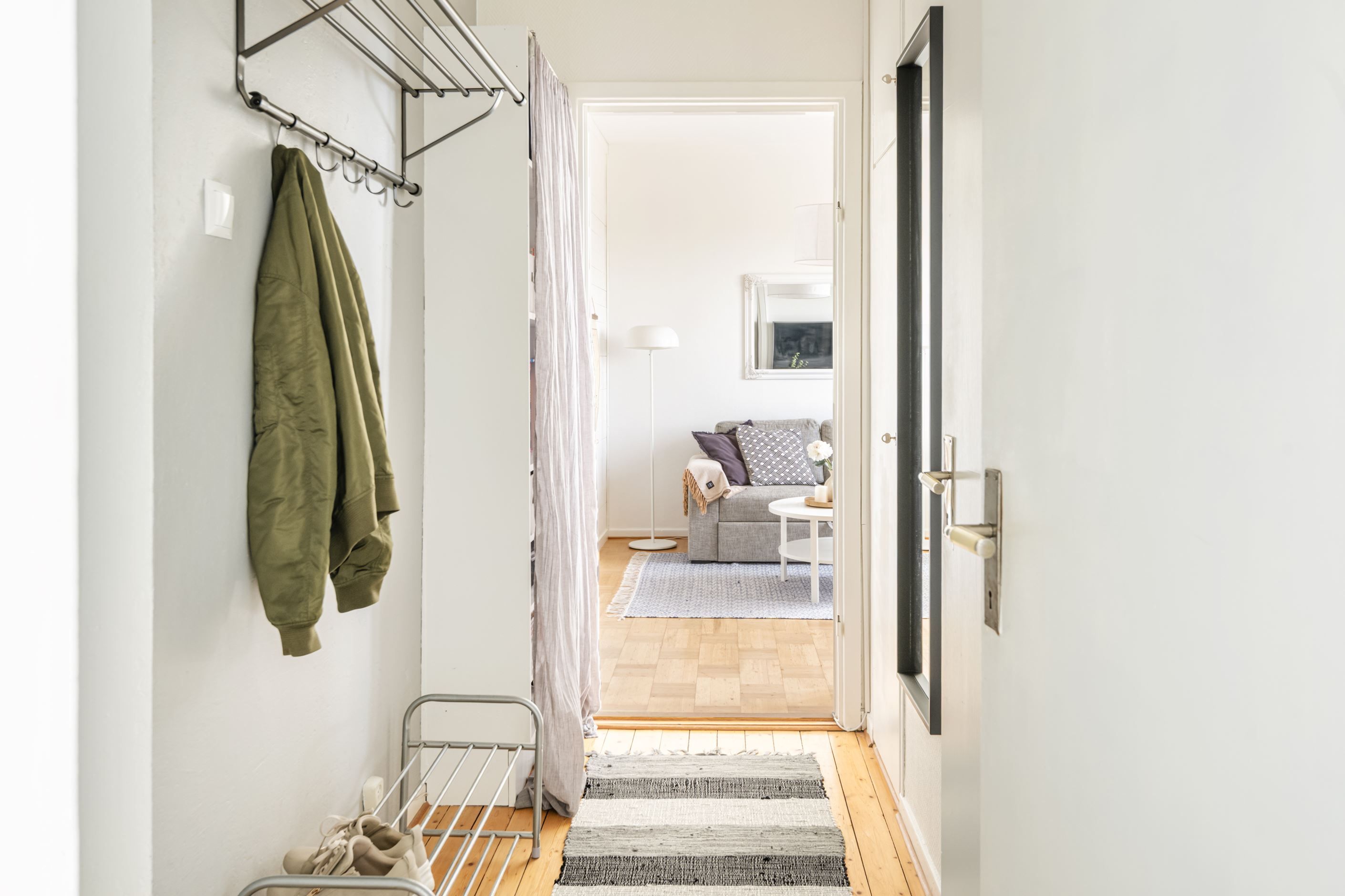 Hall med förvaring