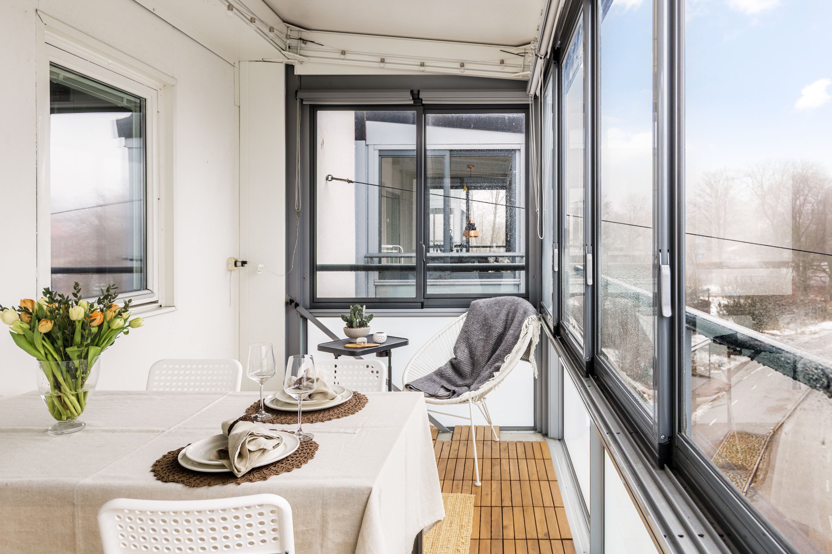 Stor inglasad balkong