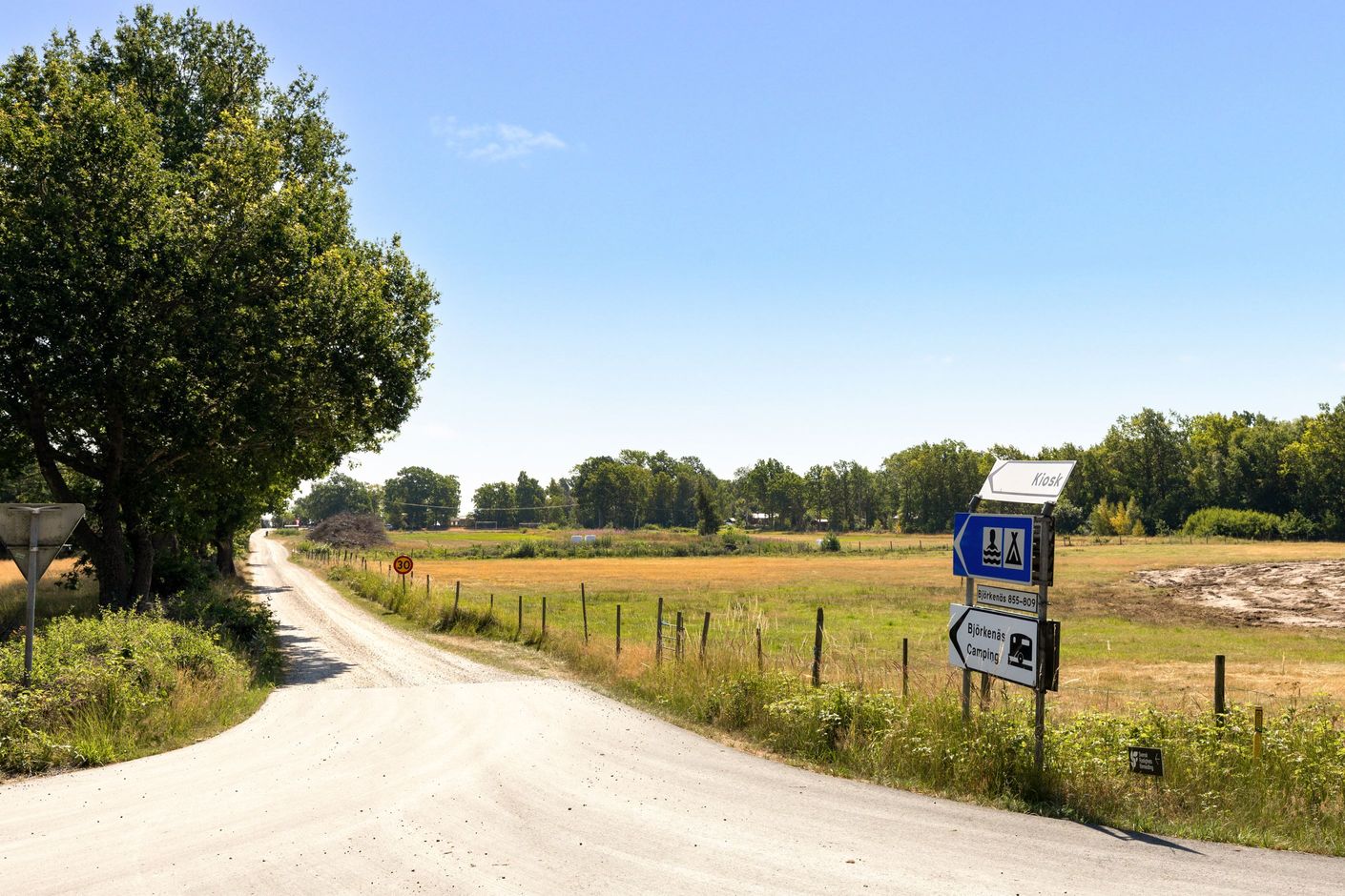 Närhet till badplats och camping