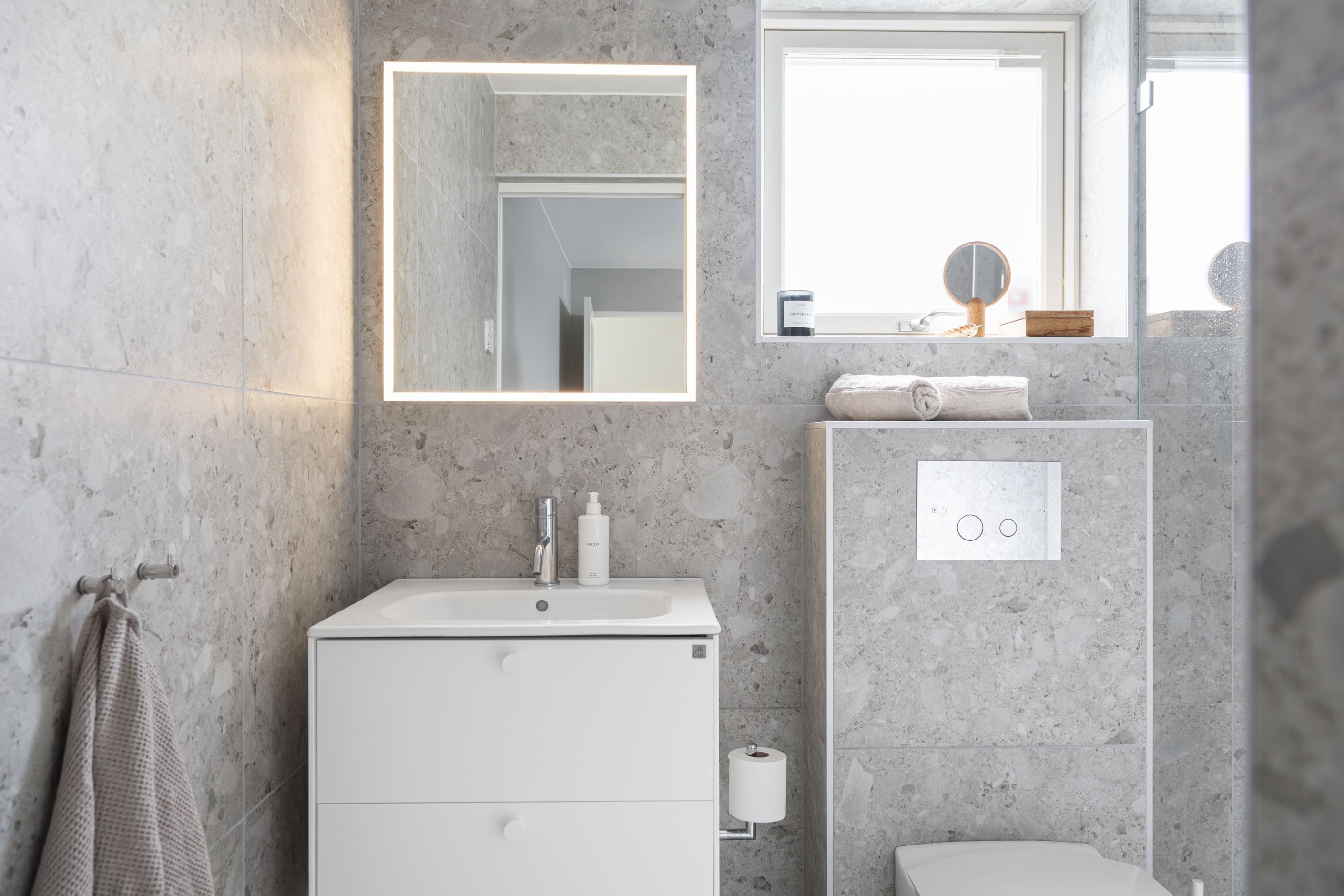 Master bathroom med dusch