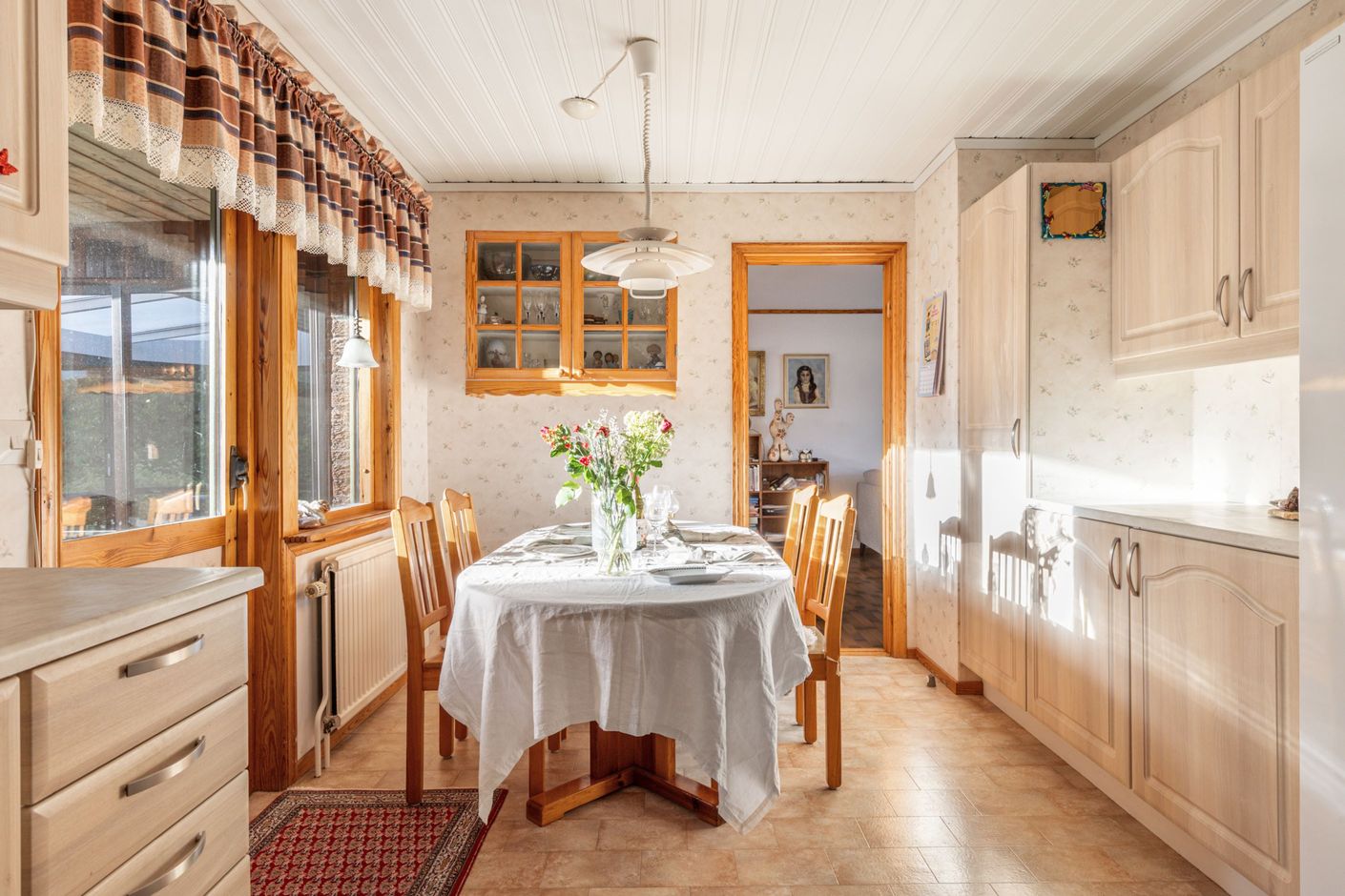 Kök med utgång till altan