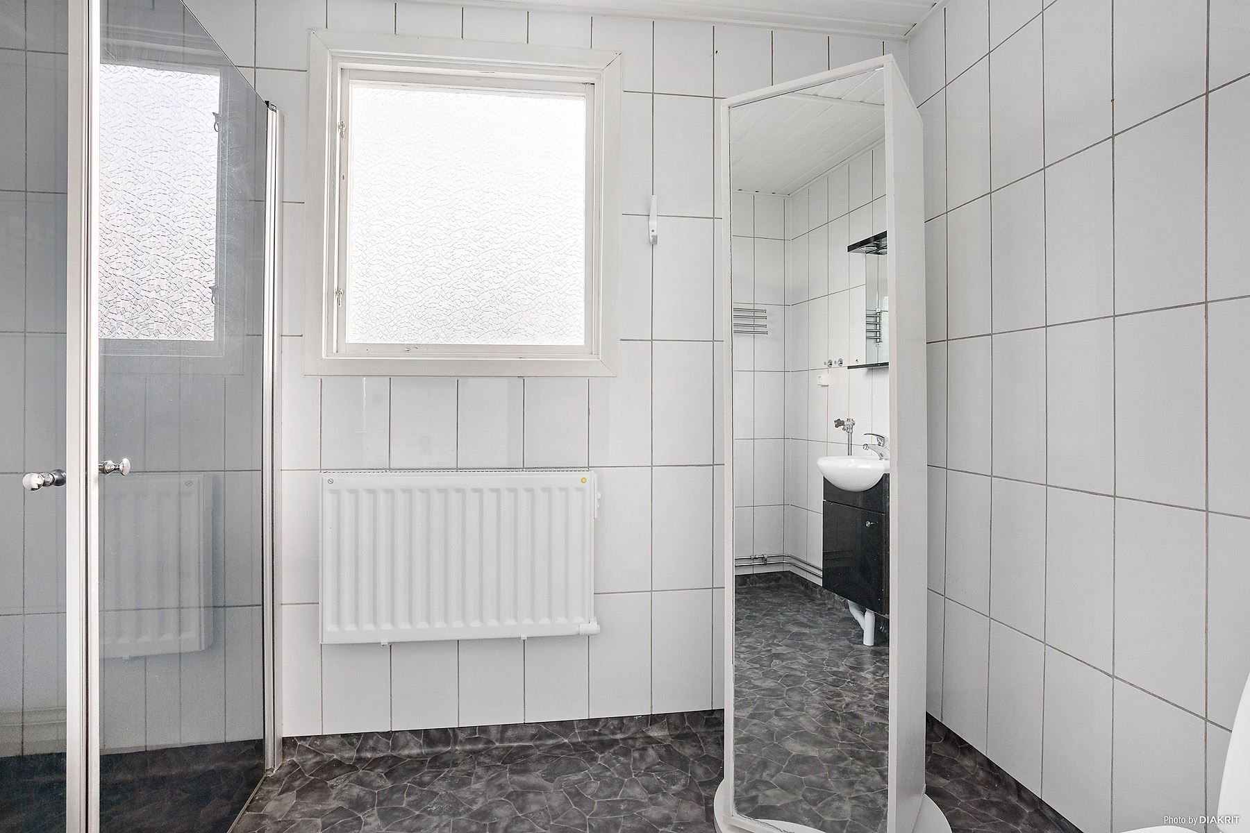 Röda huset, lägenhet 1